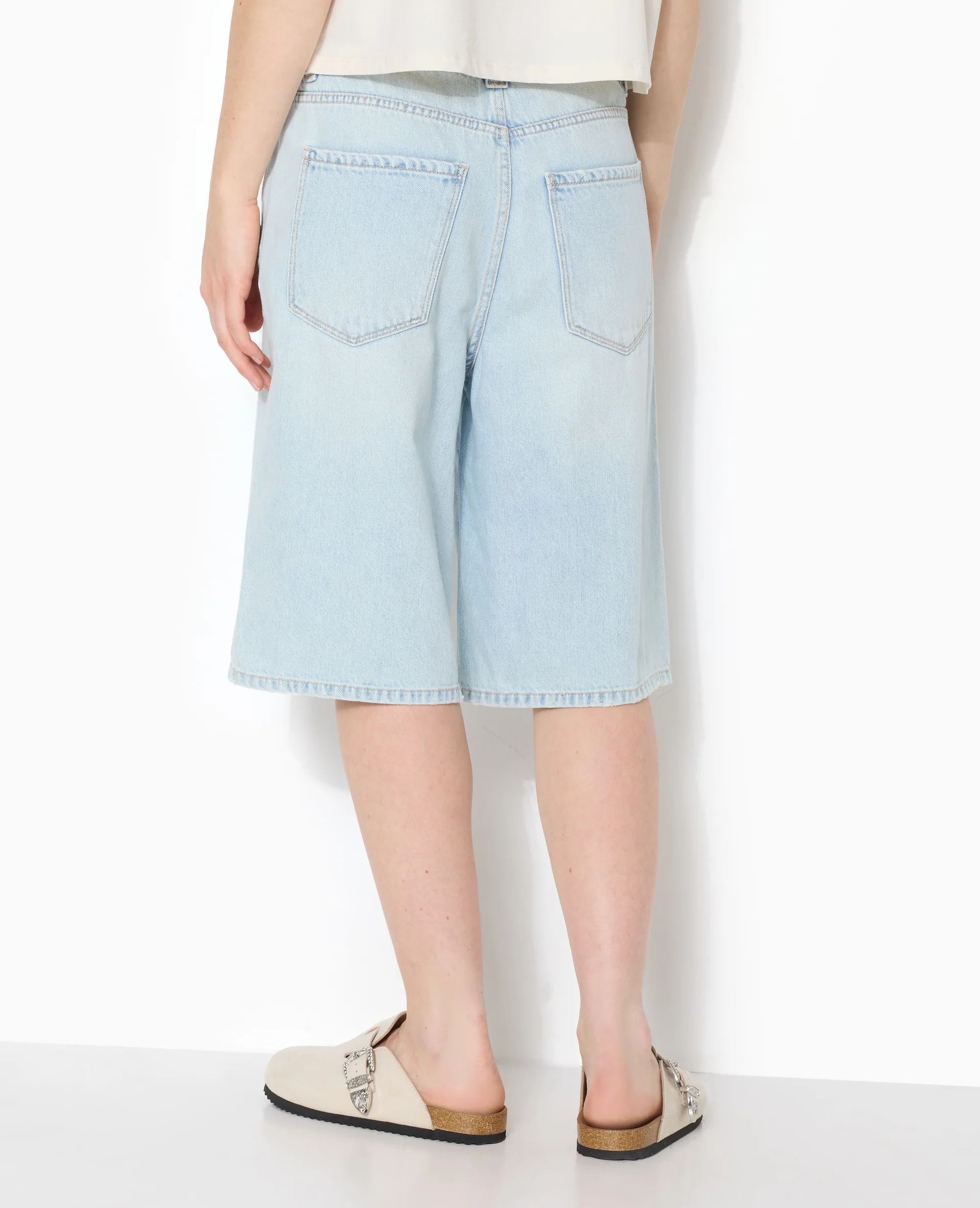 Bermuda en jean loose taille regular - Image 6