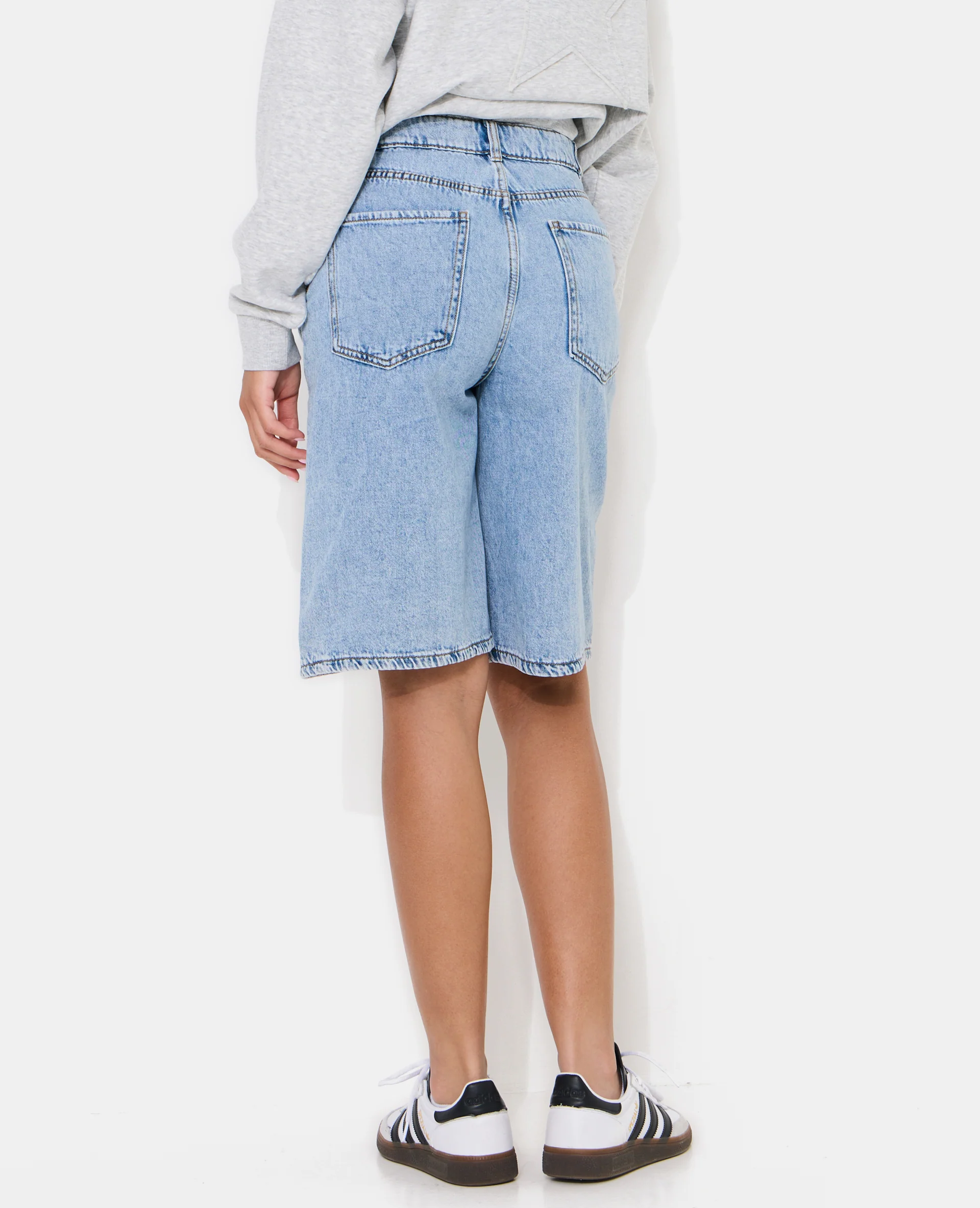 Bermuda en jean taille haute avec mini-strass - Image 6