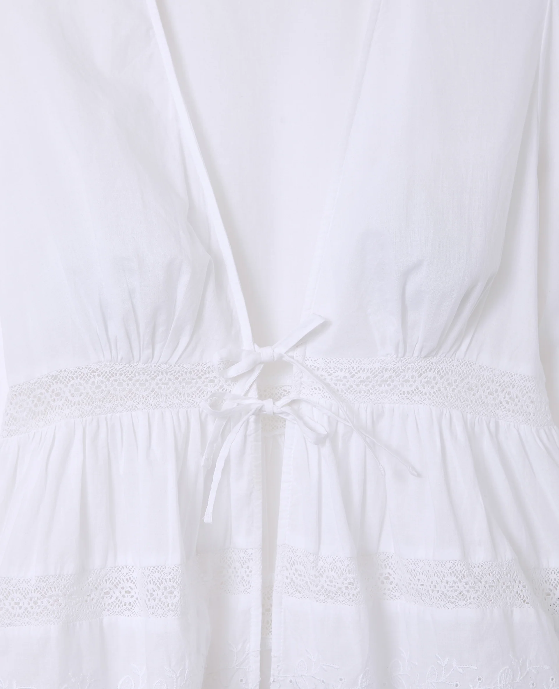 Blouse avec dentelle et nouettes - Image 8