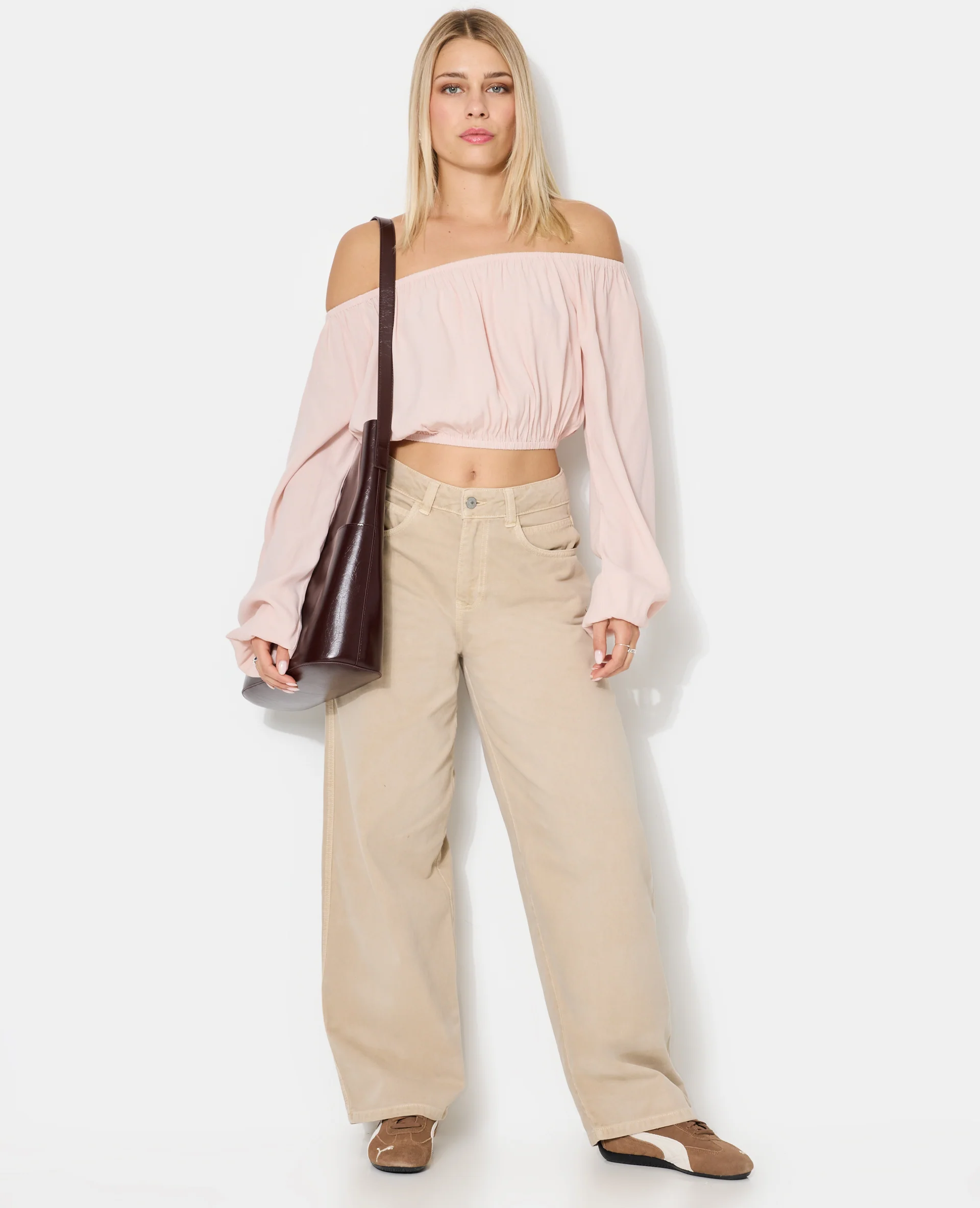 Blouse courte encolure Bardot - Image 3