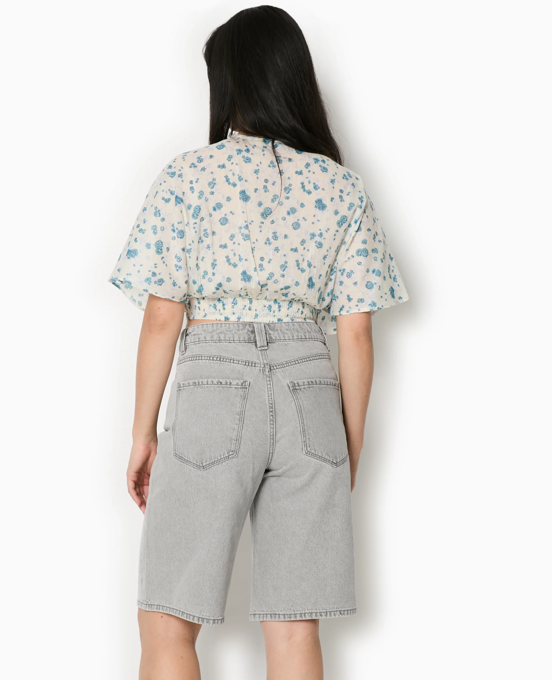 Blouse courte manches papillons motif fleurs - Image 6