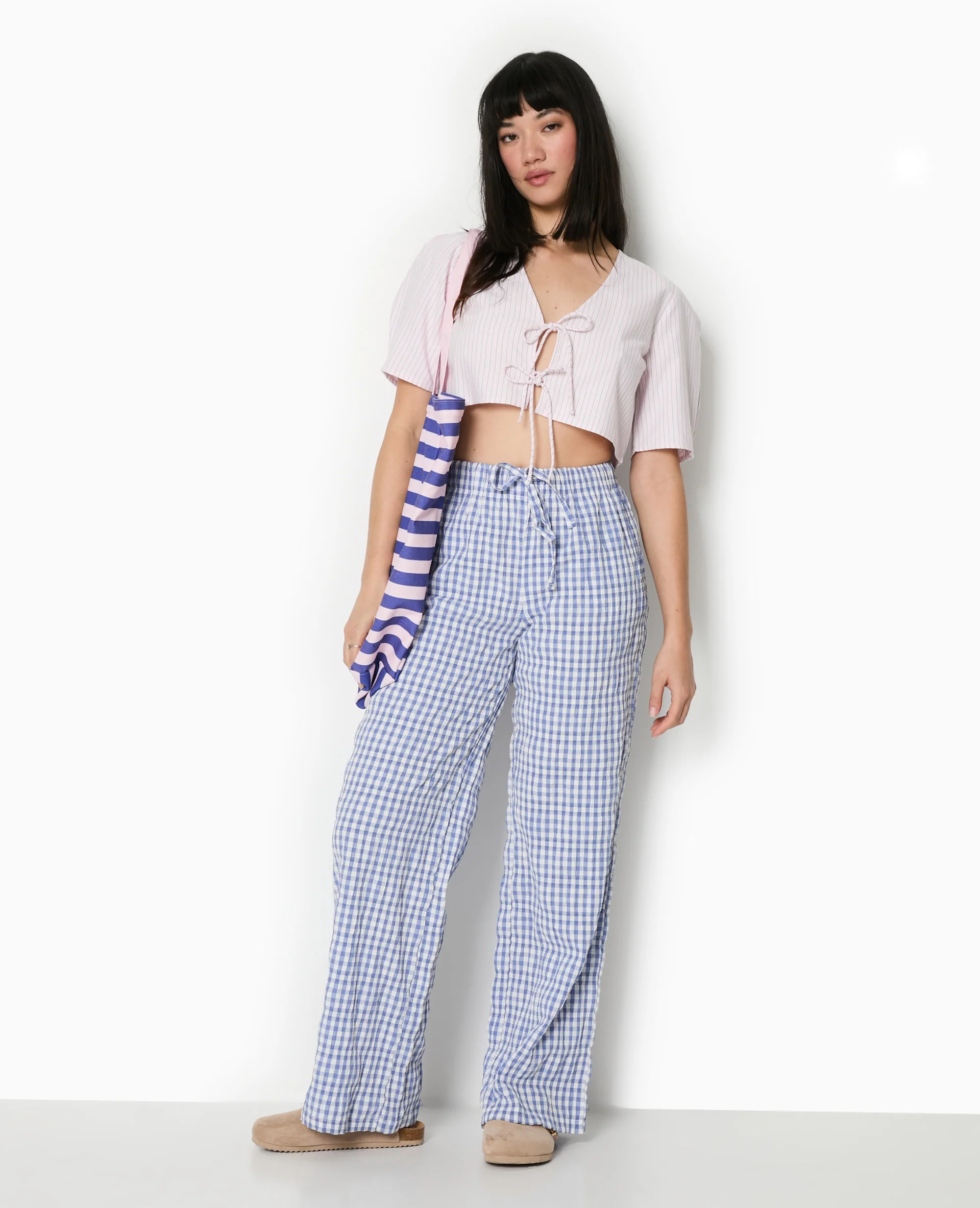 Blouse courte rayée avec nouettes - Image 3