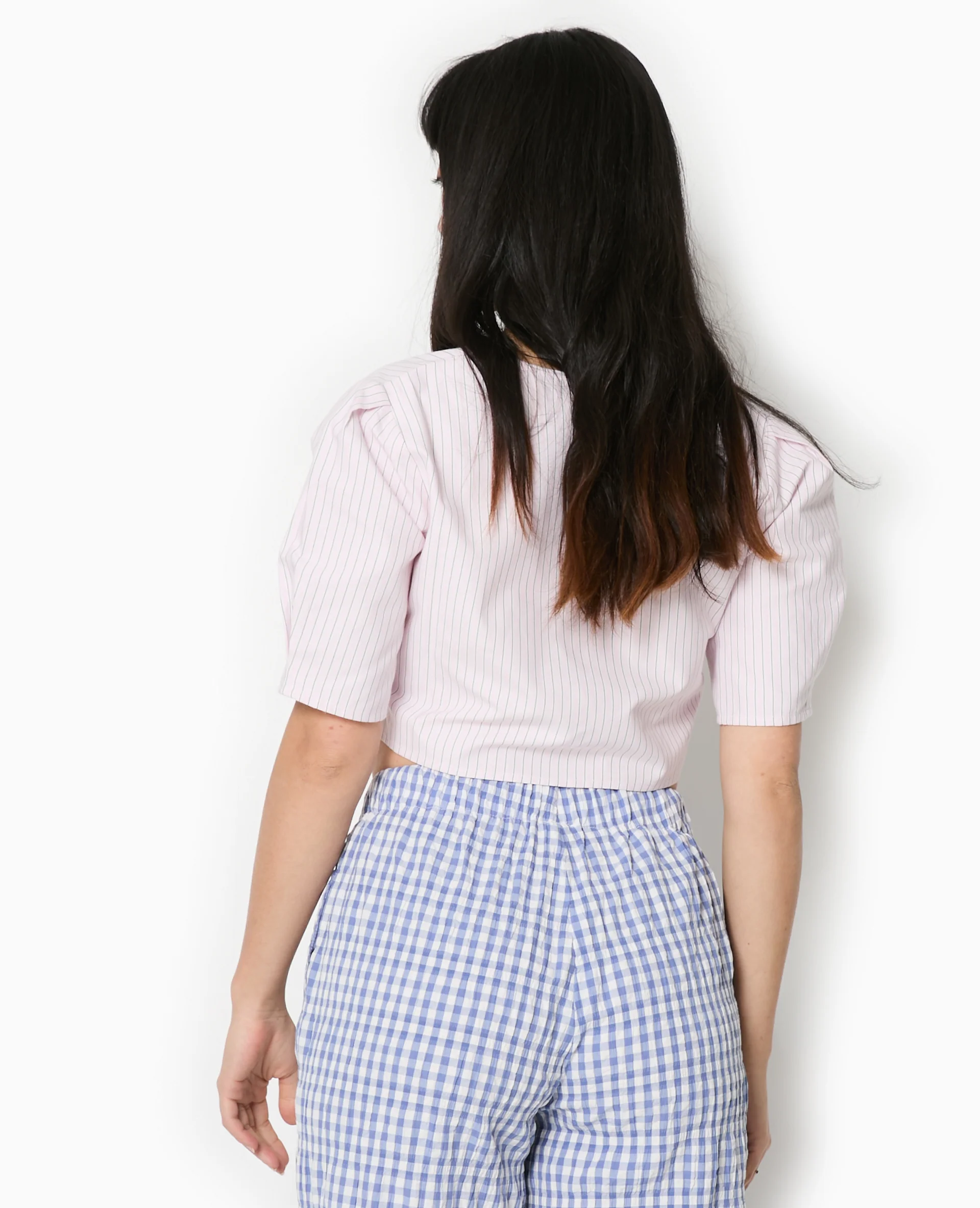 Blouse courte rayée avec nouettes - Image 6