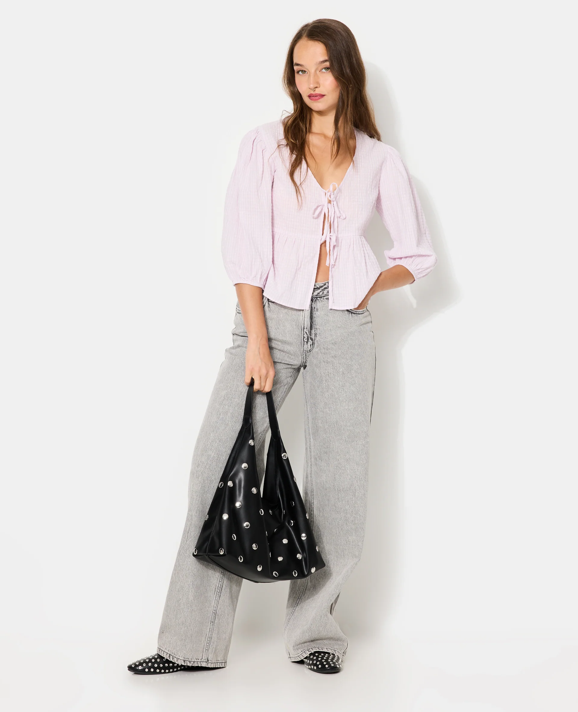 Blouse rayée avec nouettes et manches ballons - Image 3