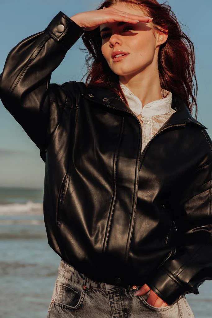 Blouson boule en simili avec col montant