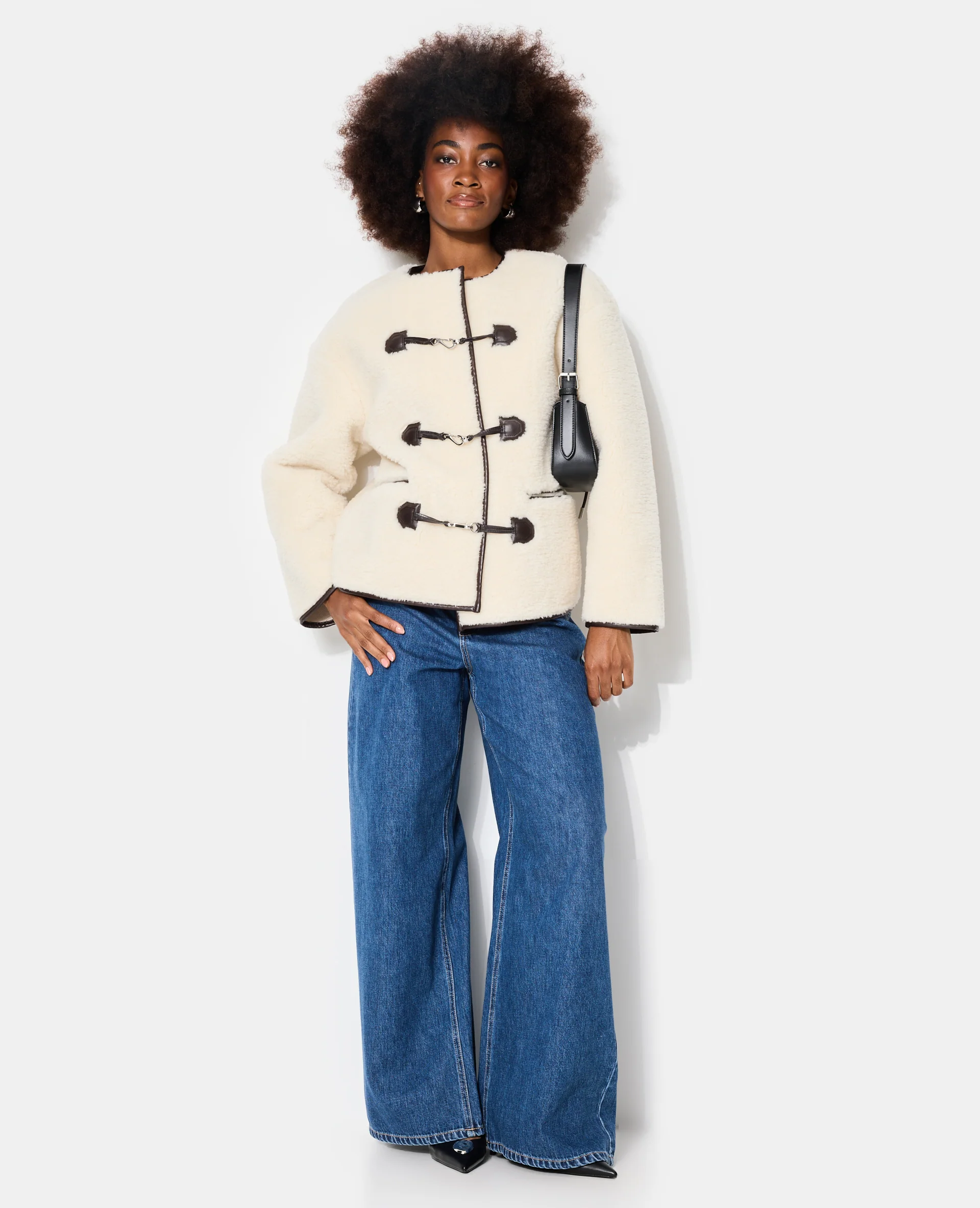 Blouson droit en sherpa avec attaches mousqueton - Image 3
