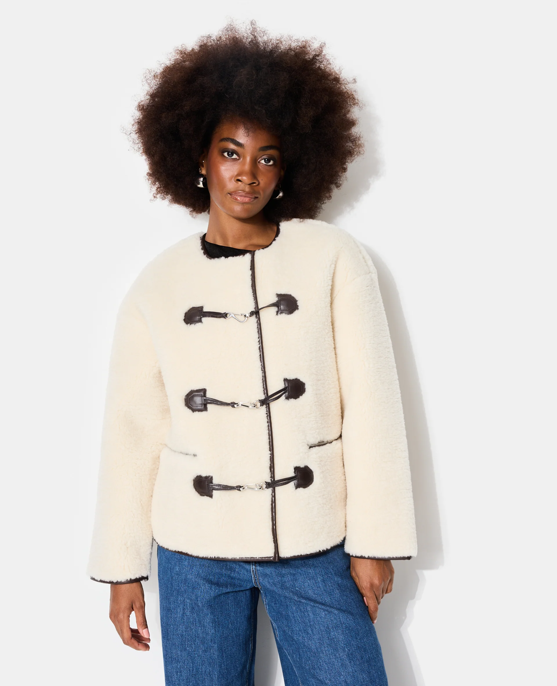Blouson droit en sherpa avec attaches mousqueton - Image 5