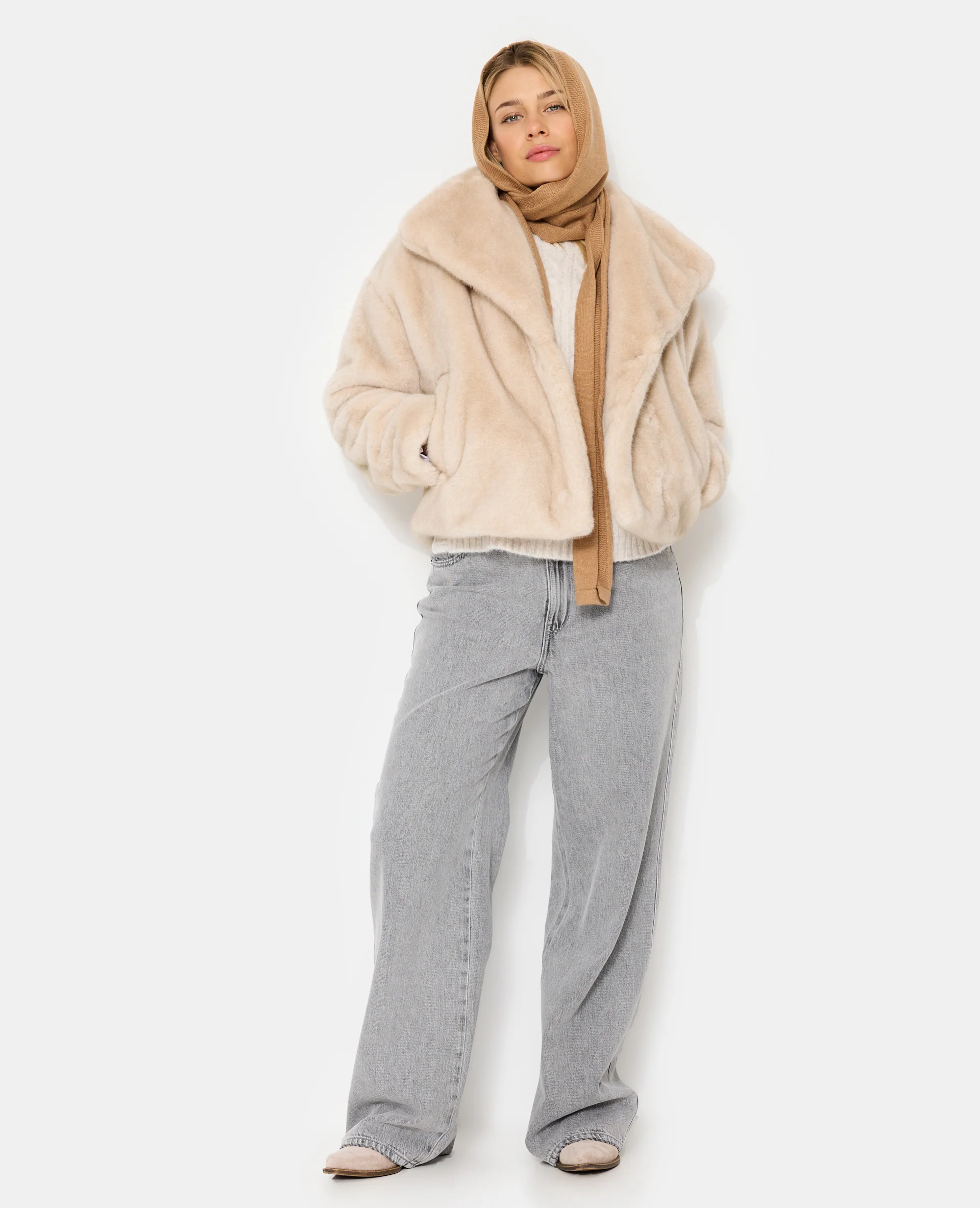 Blouson fausse fourrure avec grand col - Image 3