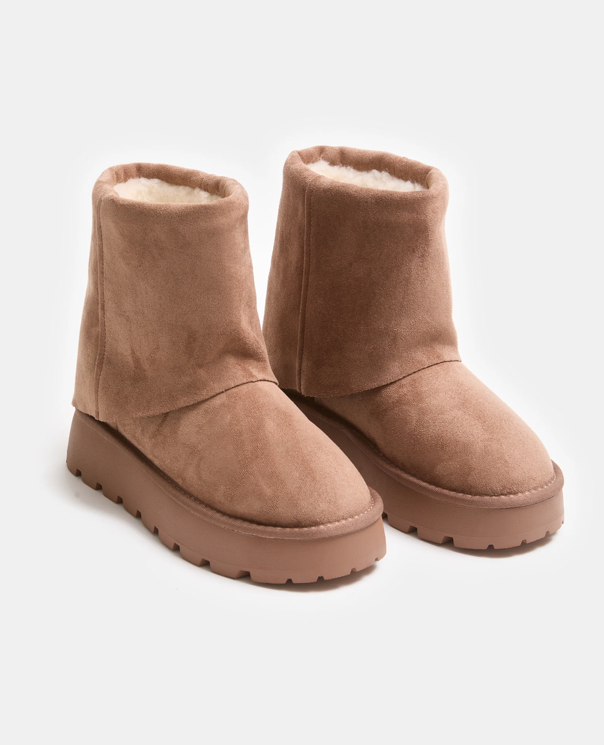 Boots fourrées avec semelles compensées - Image 2
