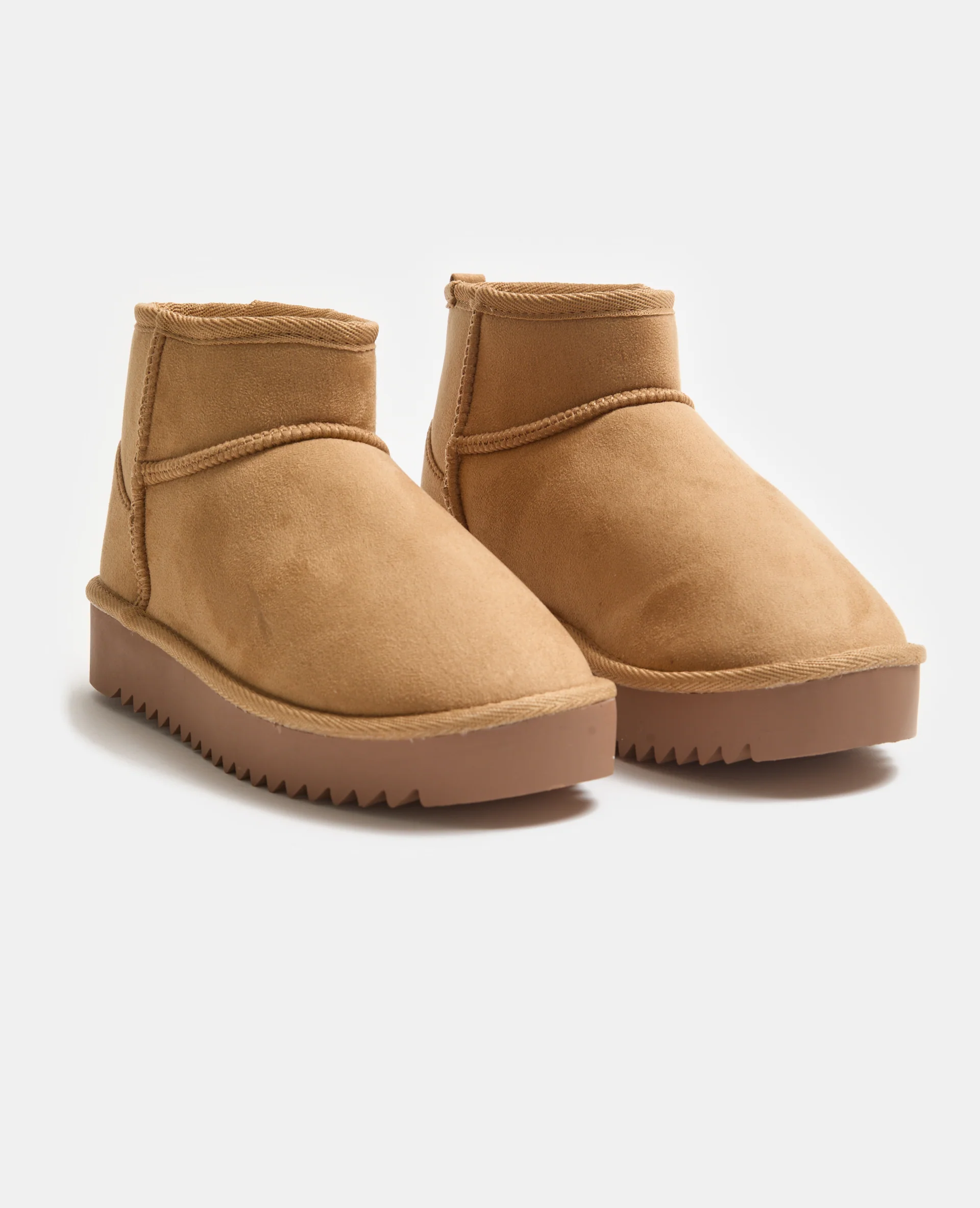 Bottes courtes fourrées en suédine - Image 4