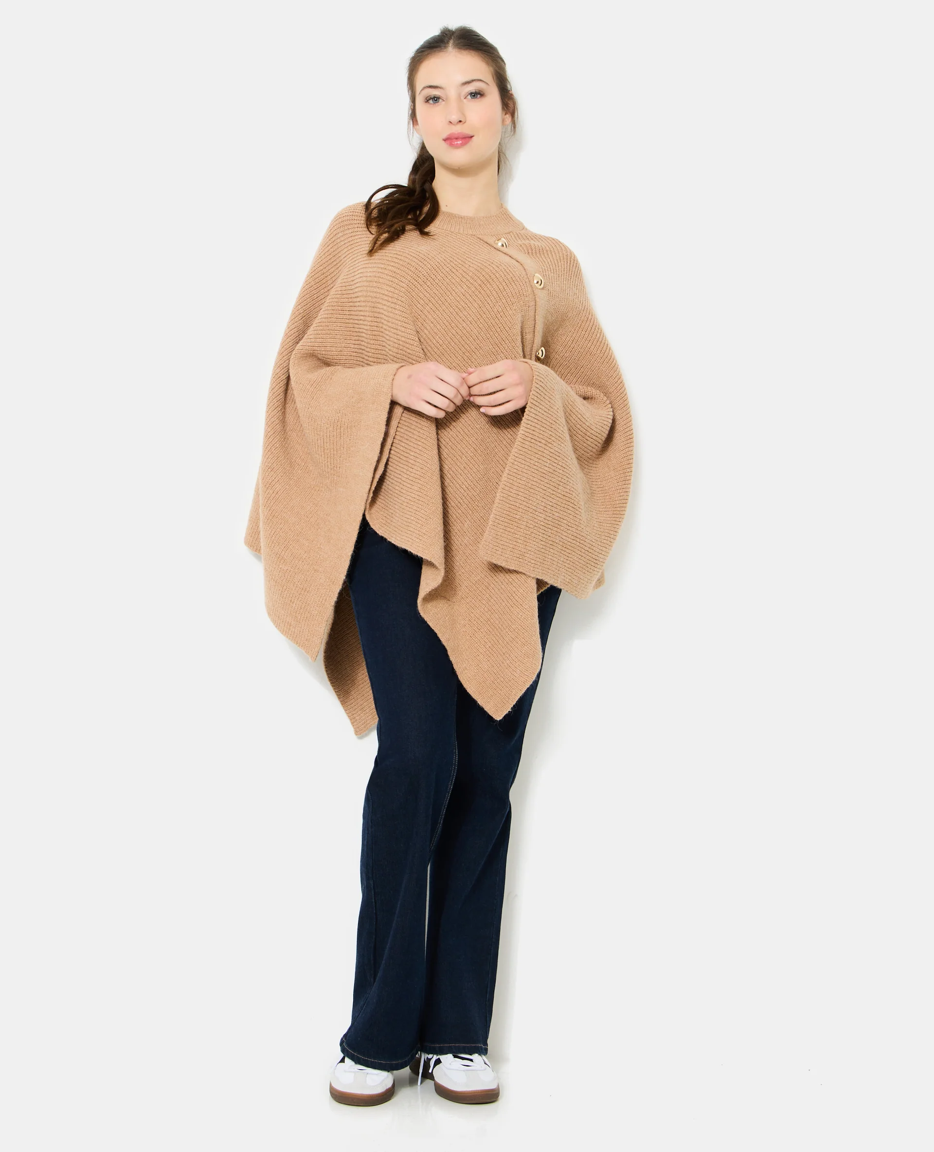 Cape en tricot avec détail boutons - Image 3