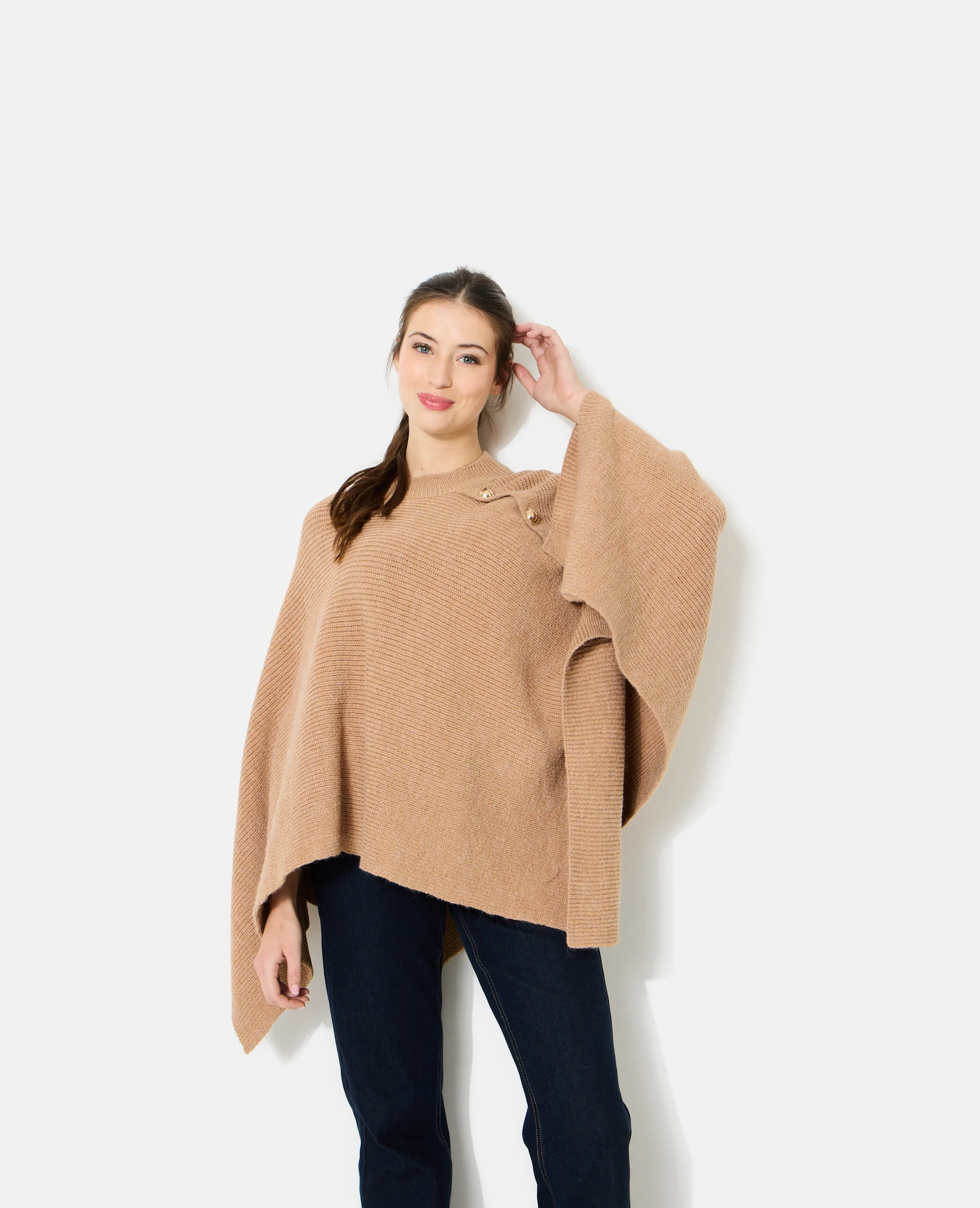 Cape en tricot avec détail boutons - Image 7