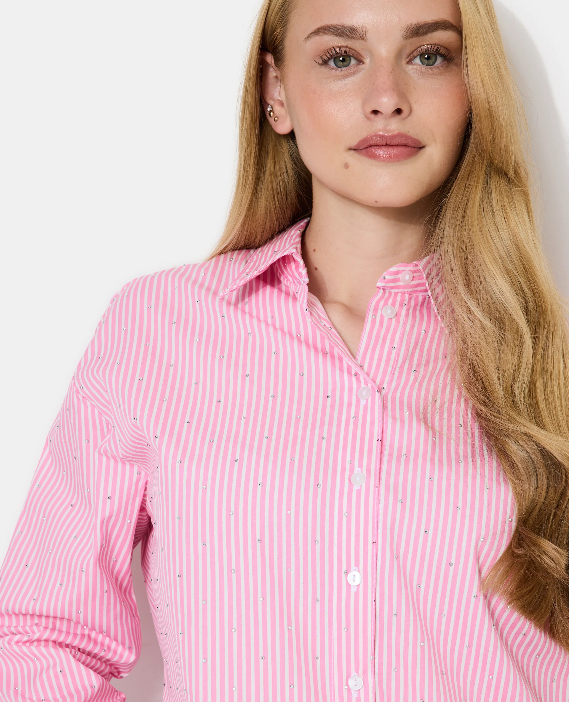 Chemise ample rayée avec strass en all over - Image 2