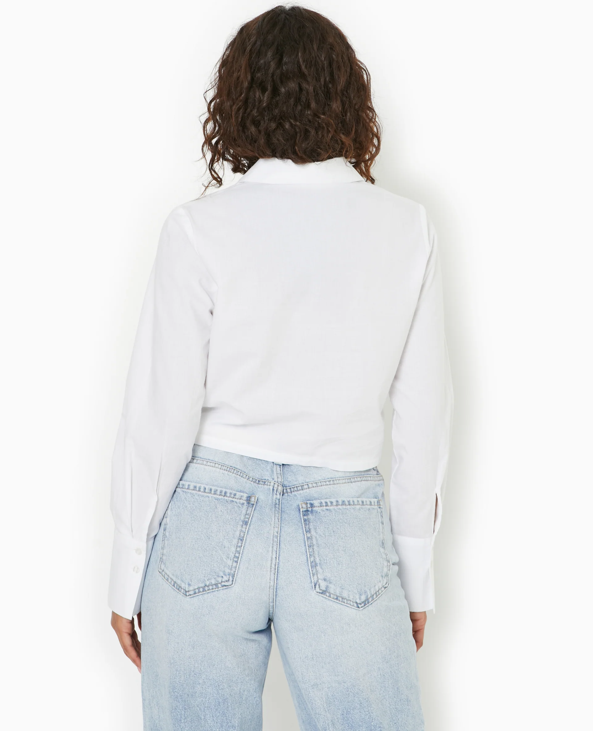 Chemise courte et resserrée - Image 6