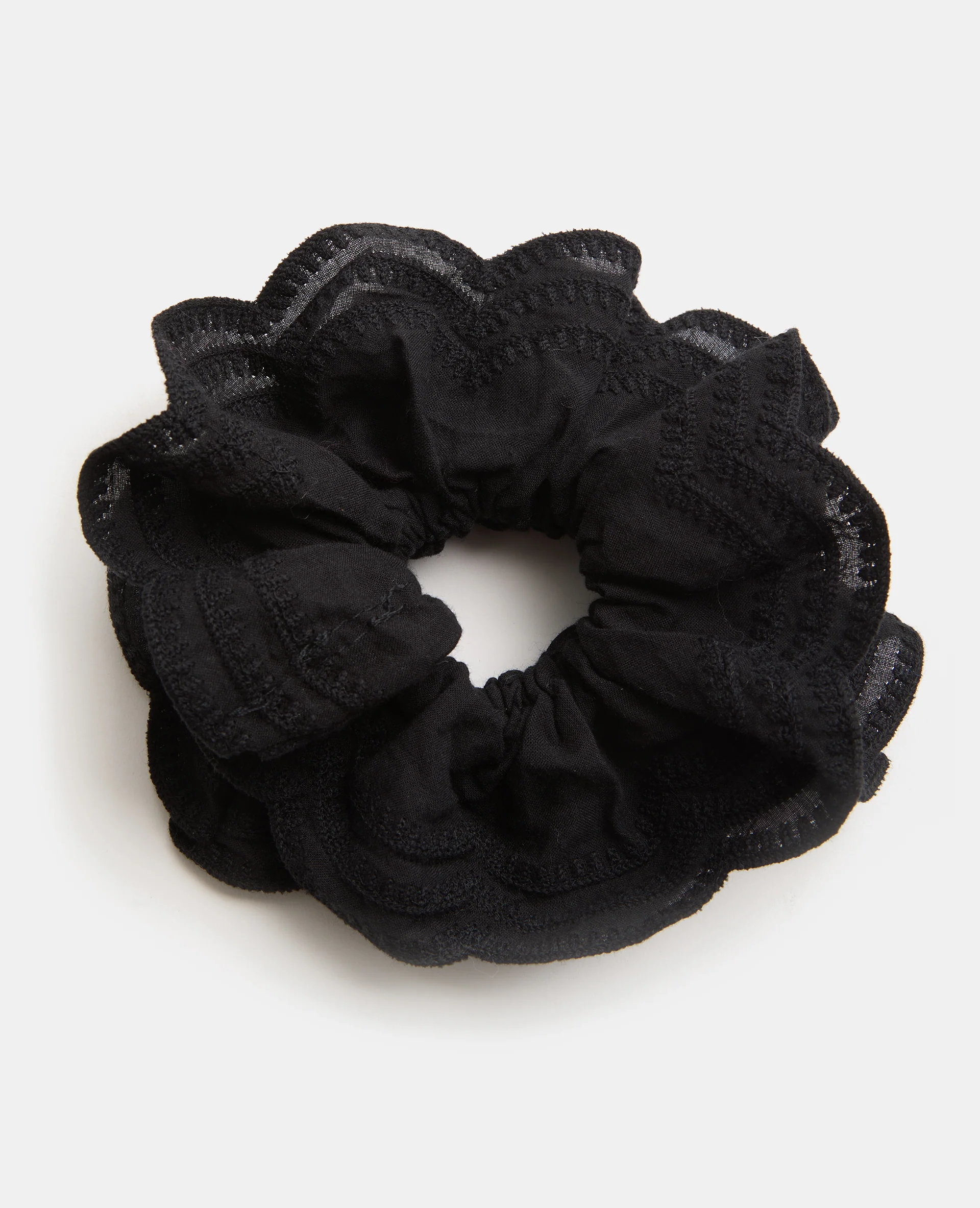 Chouchou avec broderies ton sur ton