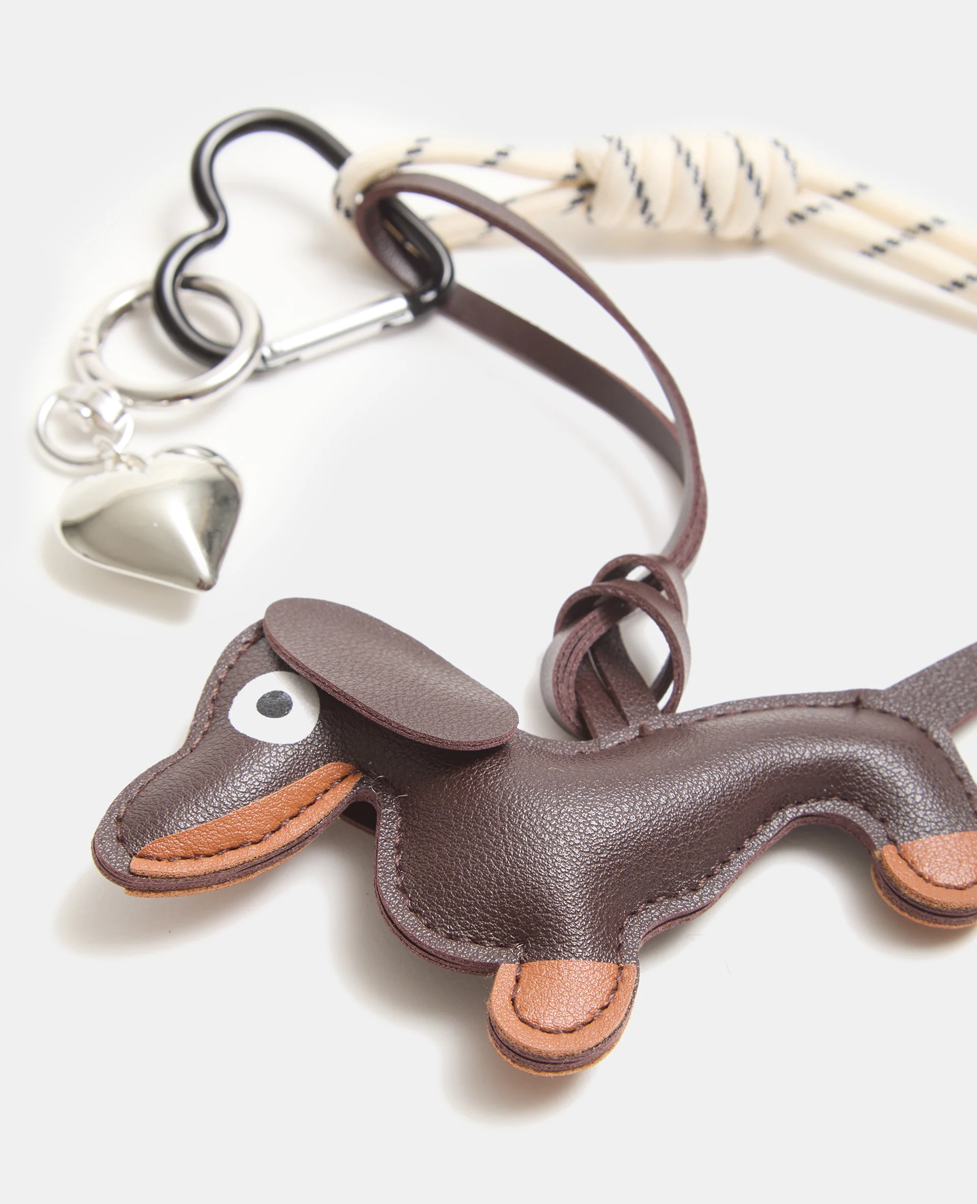 Déco de sac chien en simili avec corde et cœur - Image 3