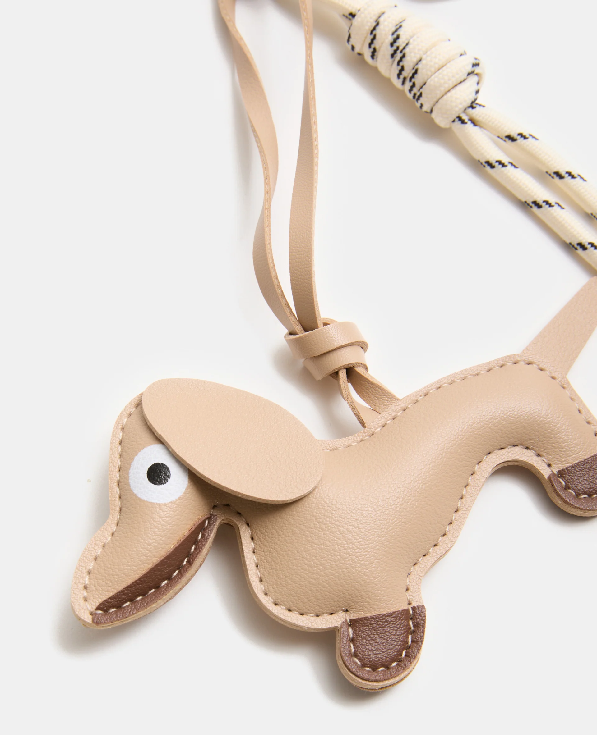 Déco de sac chien en simili avec corde et cœur - Image 3