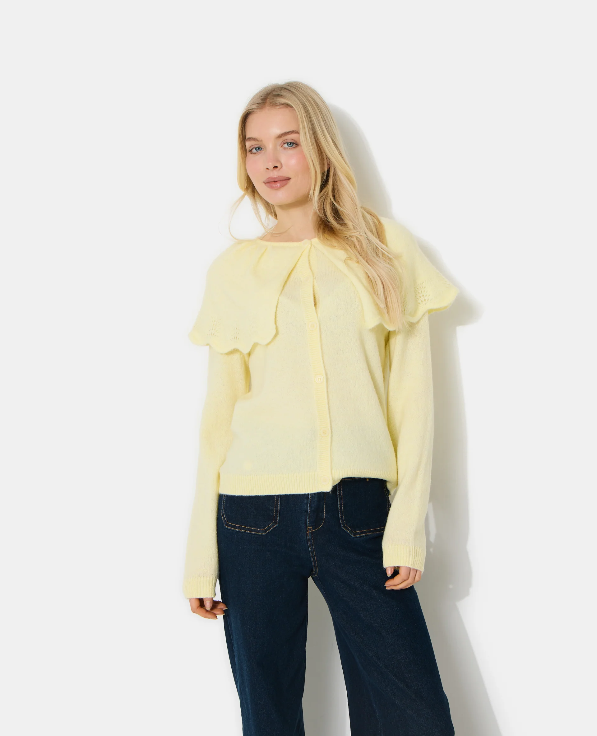Gilet avec cape en maille ajourée - Image 5