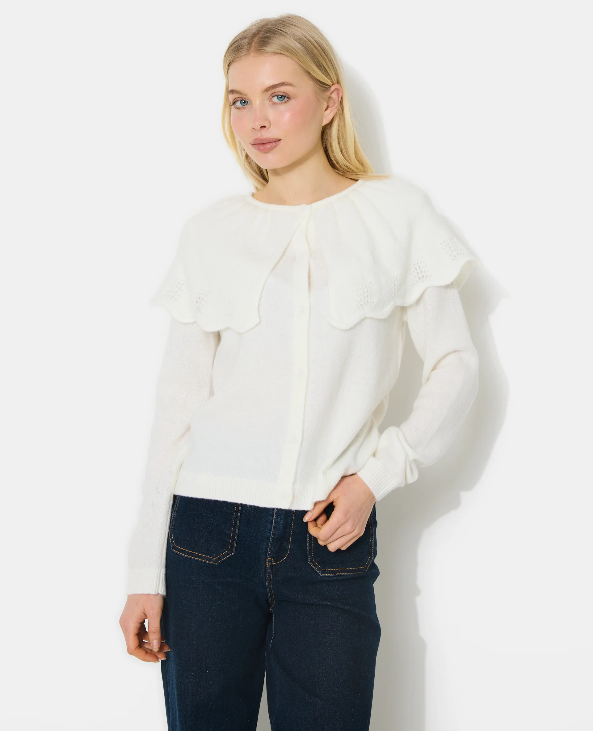 Gilet avec cape en maille ajourée