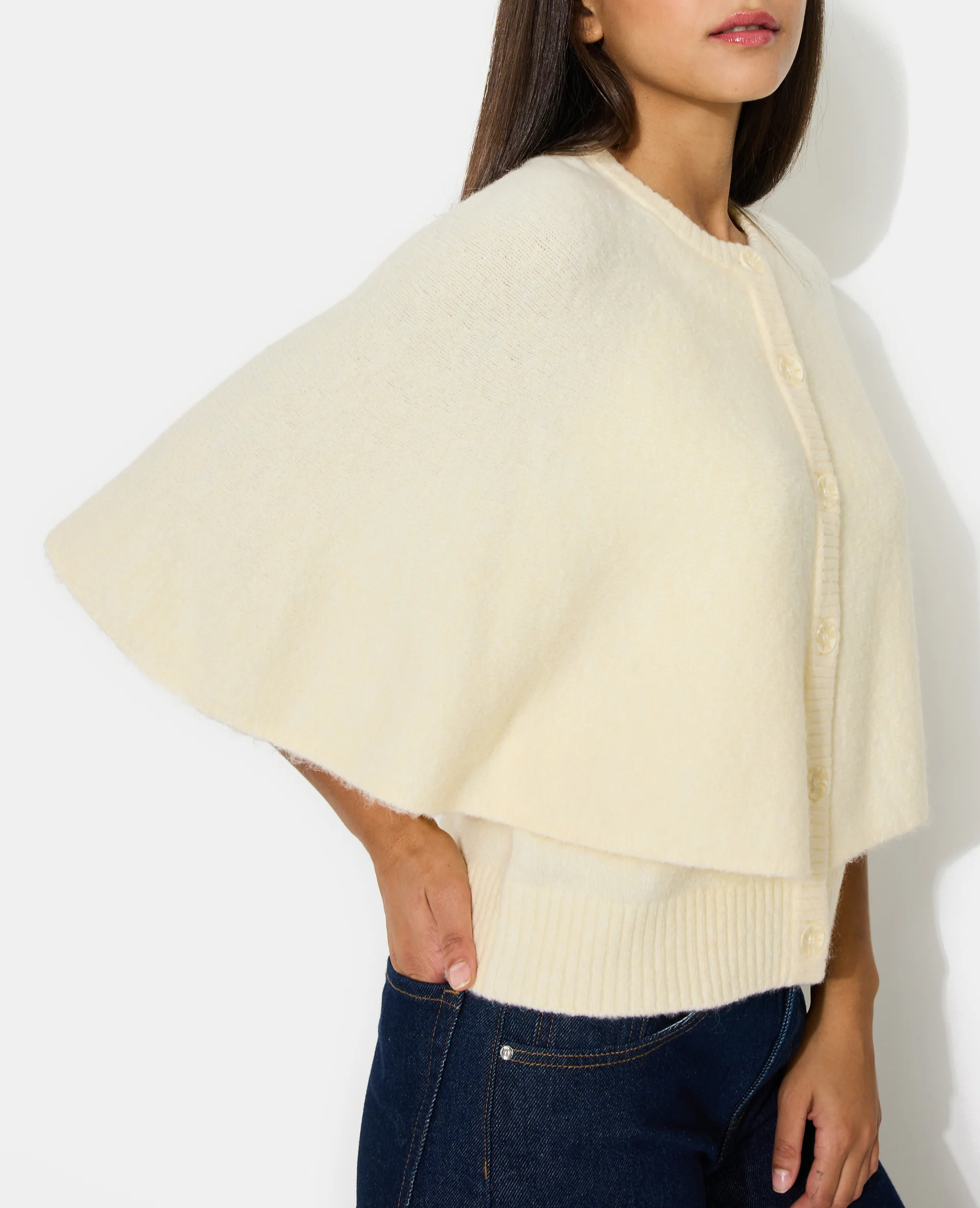 Gilet cape avec boutons - Image 2