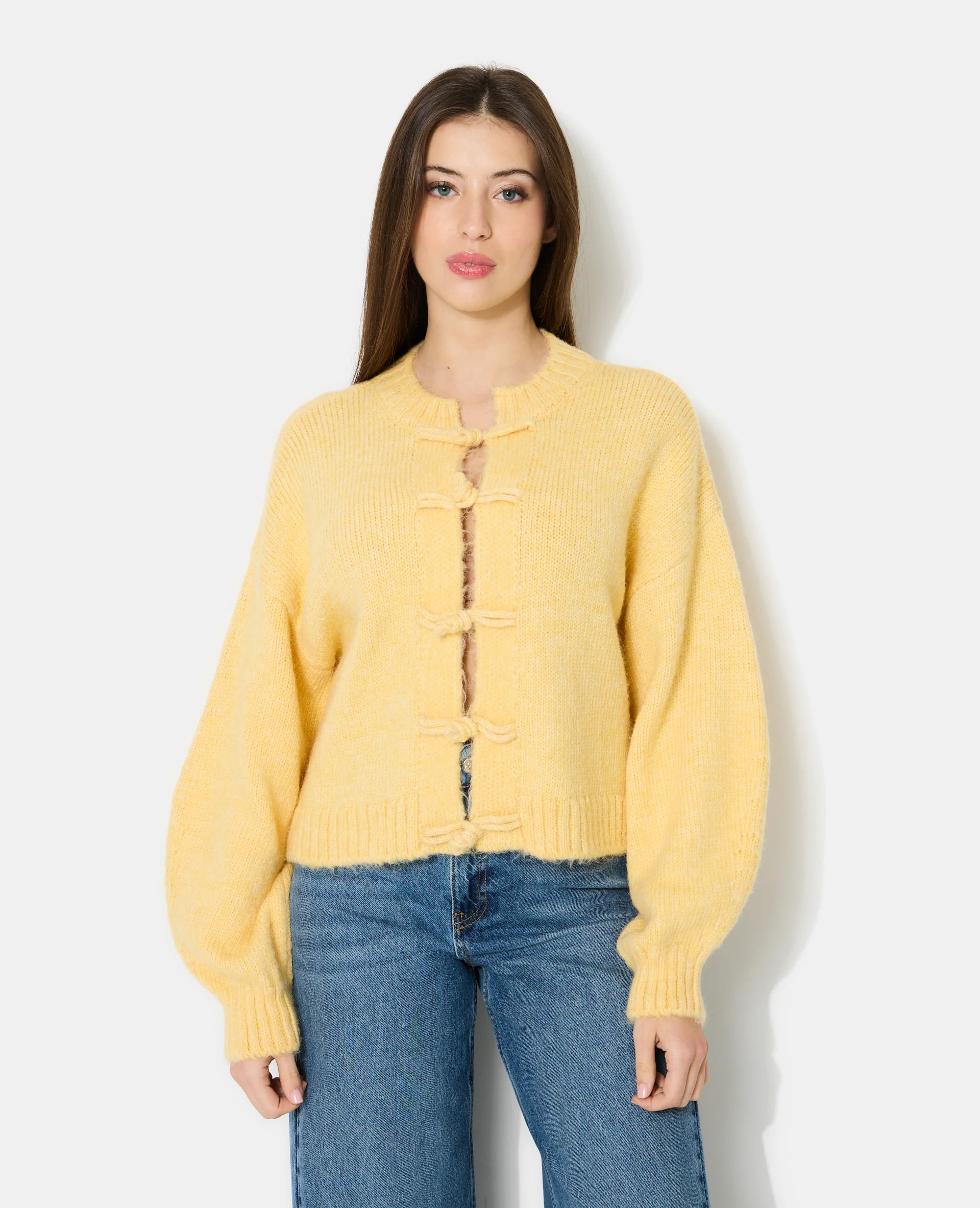 Gilet en maille avec boutons brandebourg