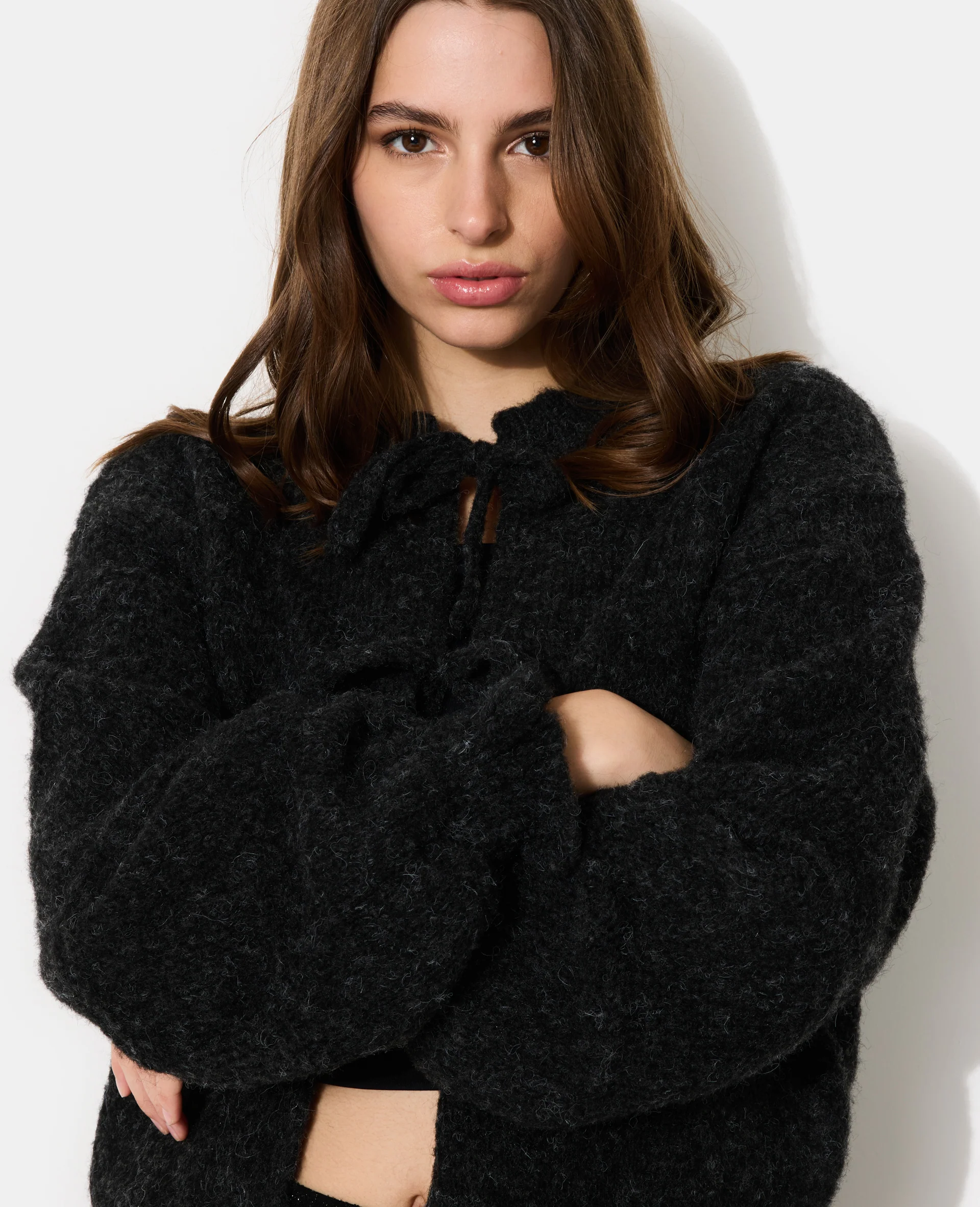 Gilet en maille fantaisie avec nouettes et volants - Image 2