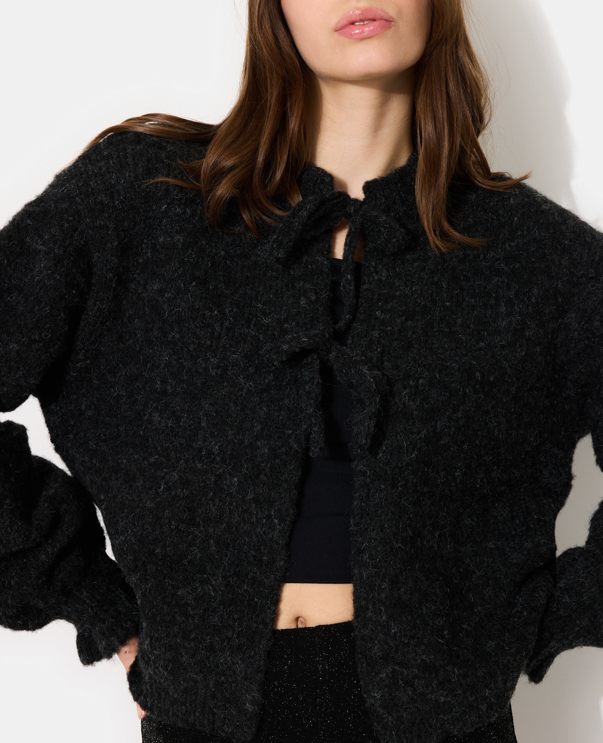 Gilet en maille fantaisie avec nouettes et volants - Image 7