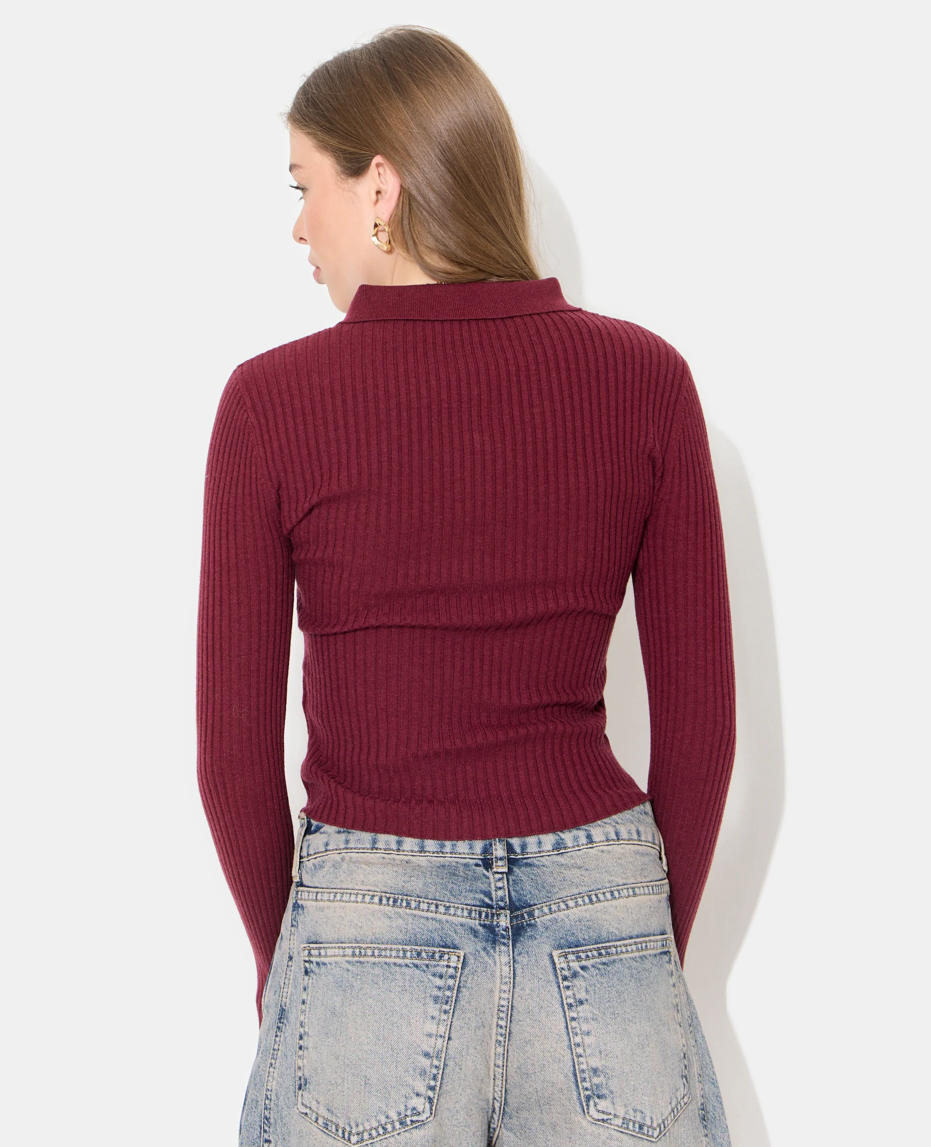 Gilet fin en maille côtelée avec boutons dorés - Image 6