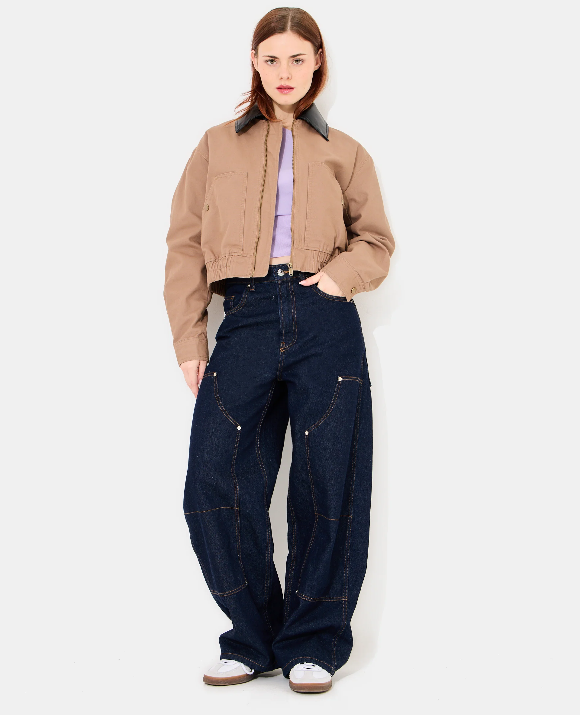 Jean barrel taille medium avec jeux de couture - Image 3