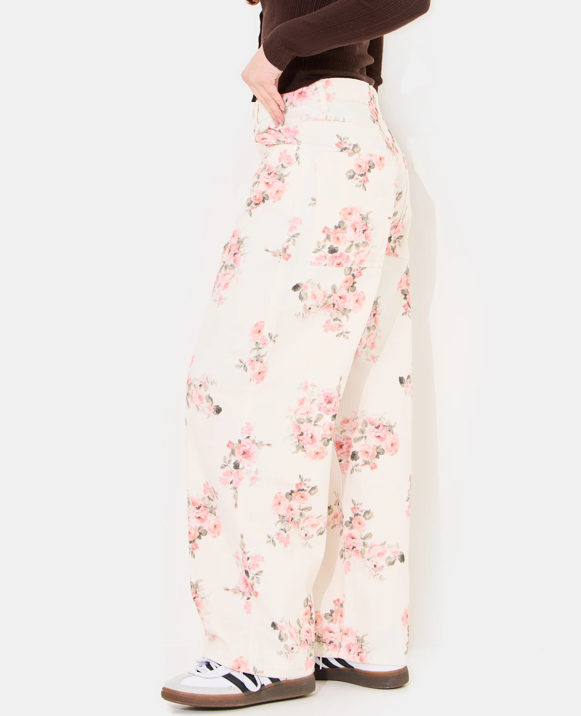 Jean barrel taille medium avec motif fleurs - Image 2