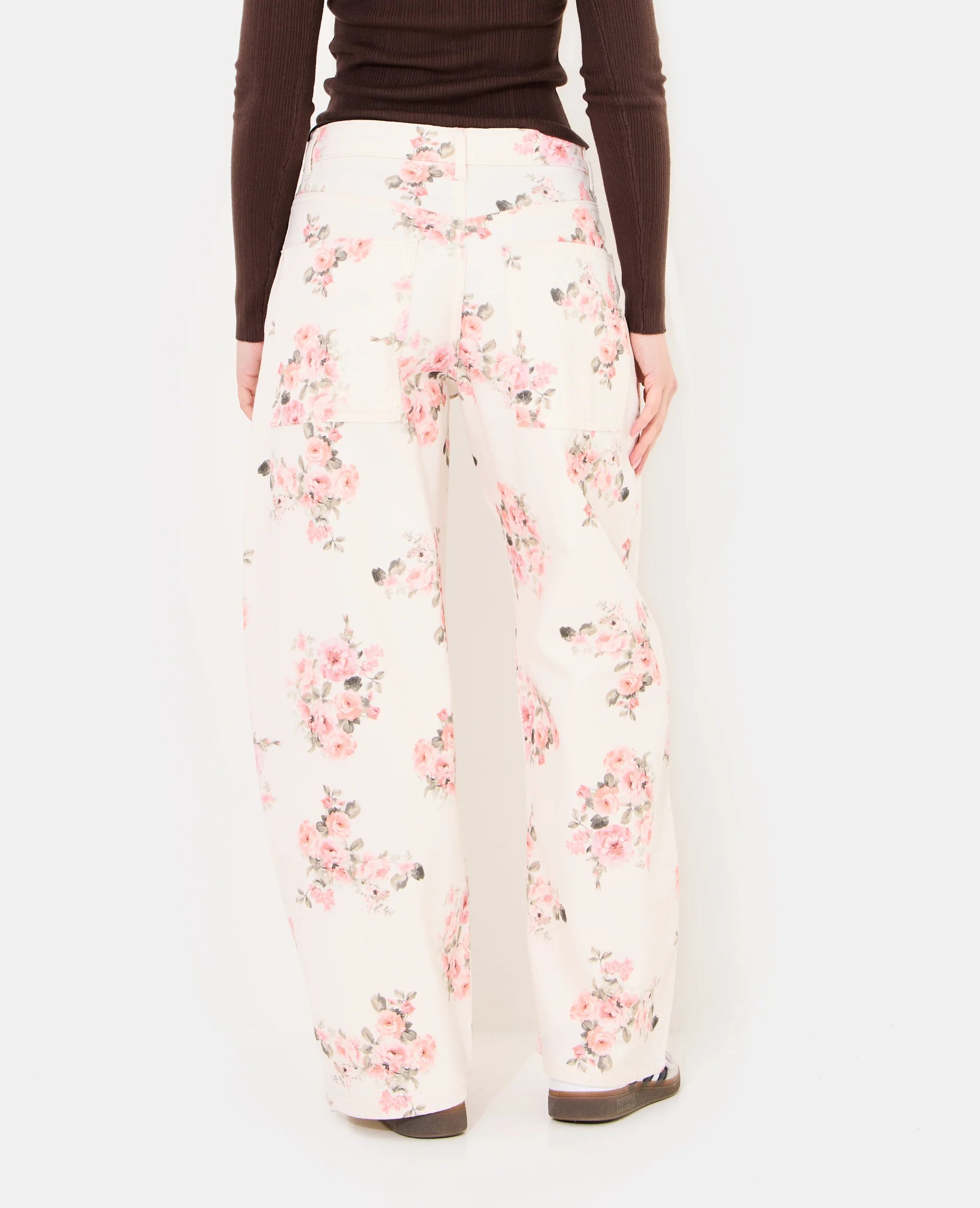 Jean barrel taille medium avec motif fleurs - Image 6