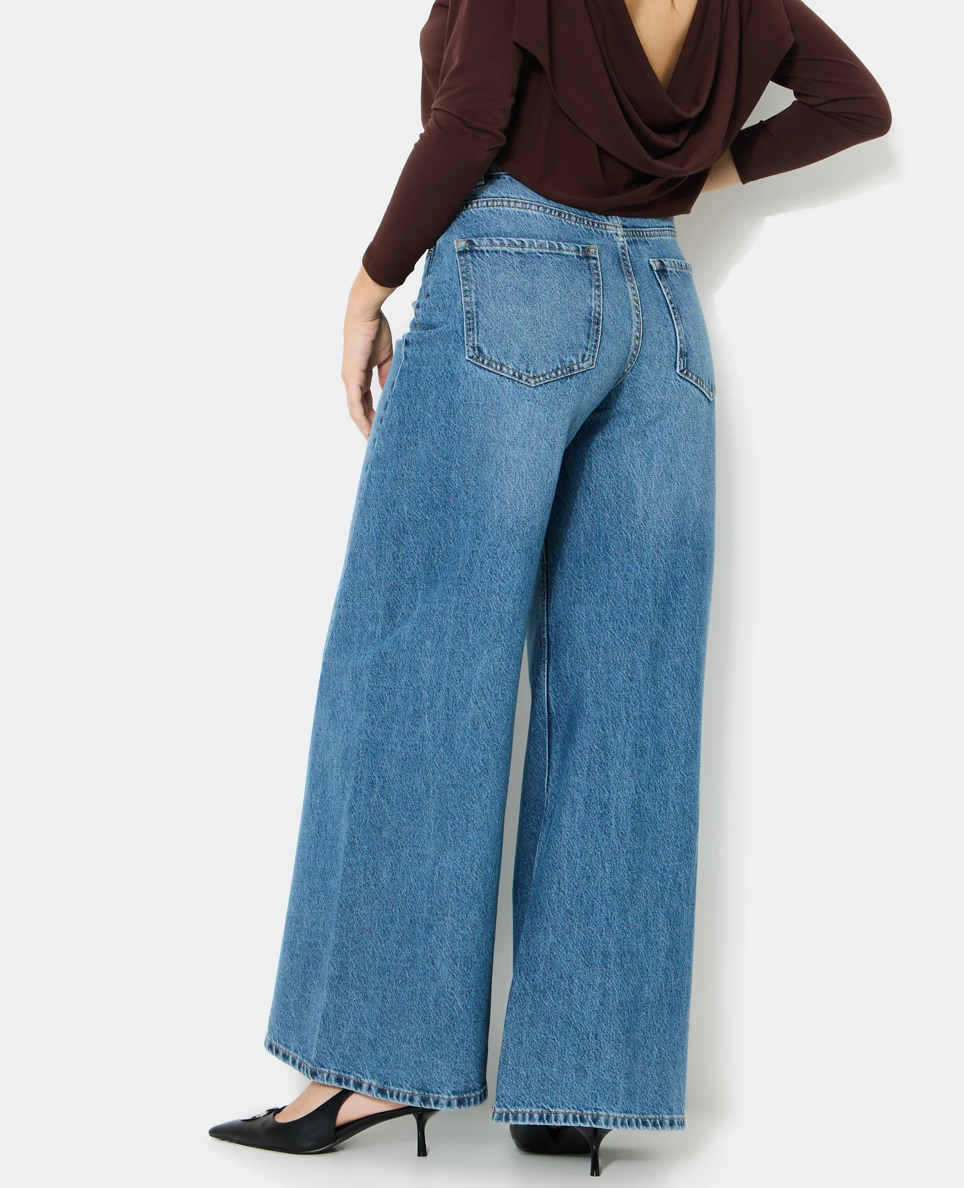 Jean extra wide taille haute avec jeux de coutures - Image 6