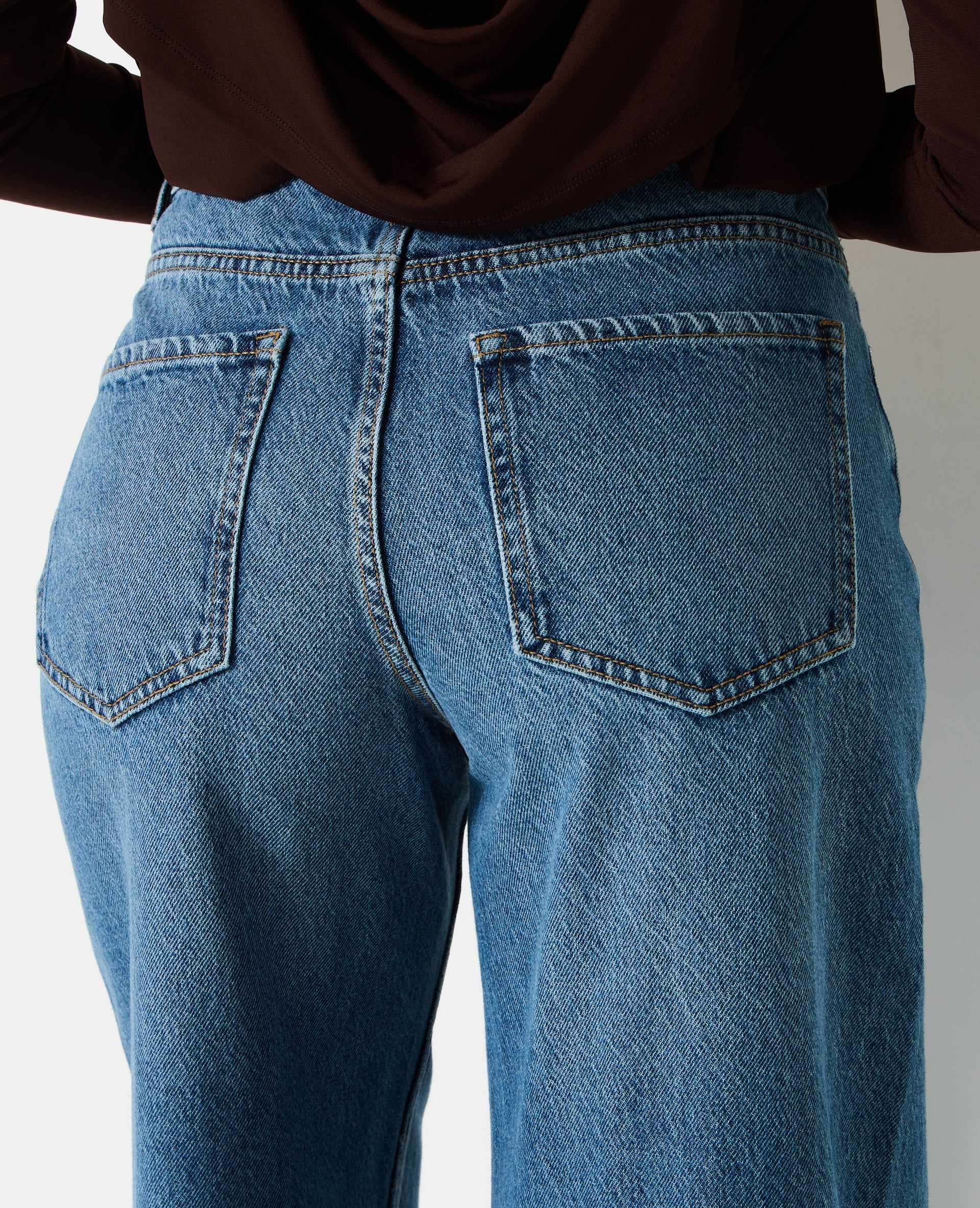 Jean extra wide taille haute avec jeux de coutures - Image 7
