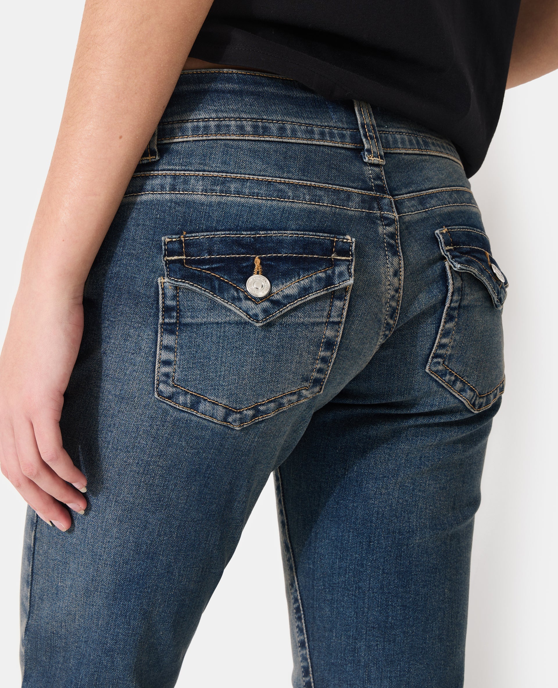 Jean flare taille basse avec 2 boutons - Image 3