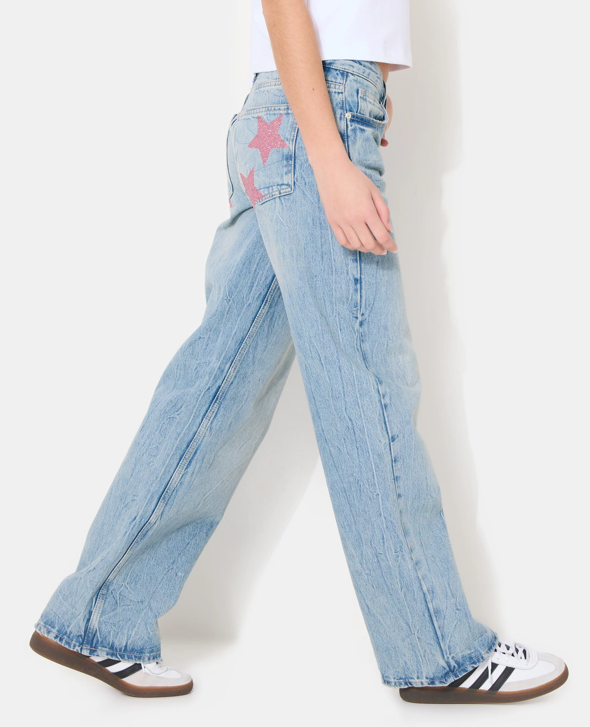 Jean straight effet froissé avec étoiles pailletées - Image 2
