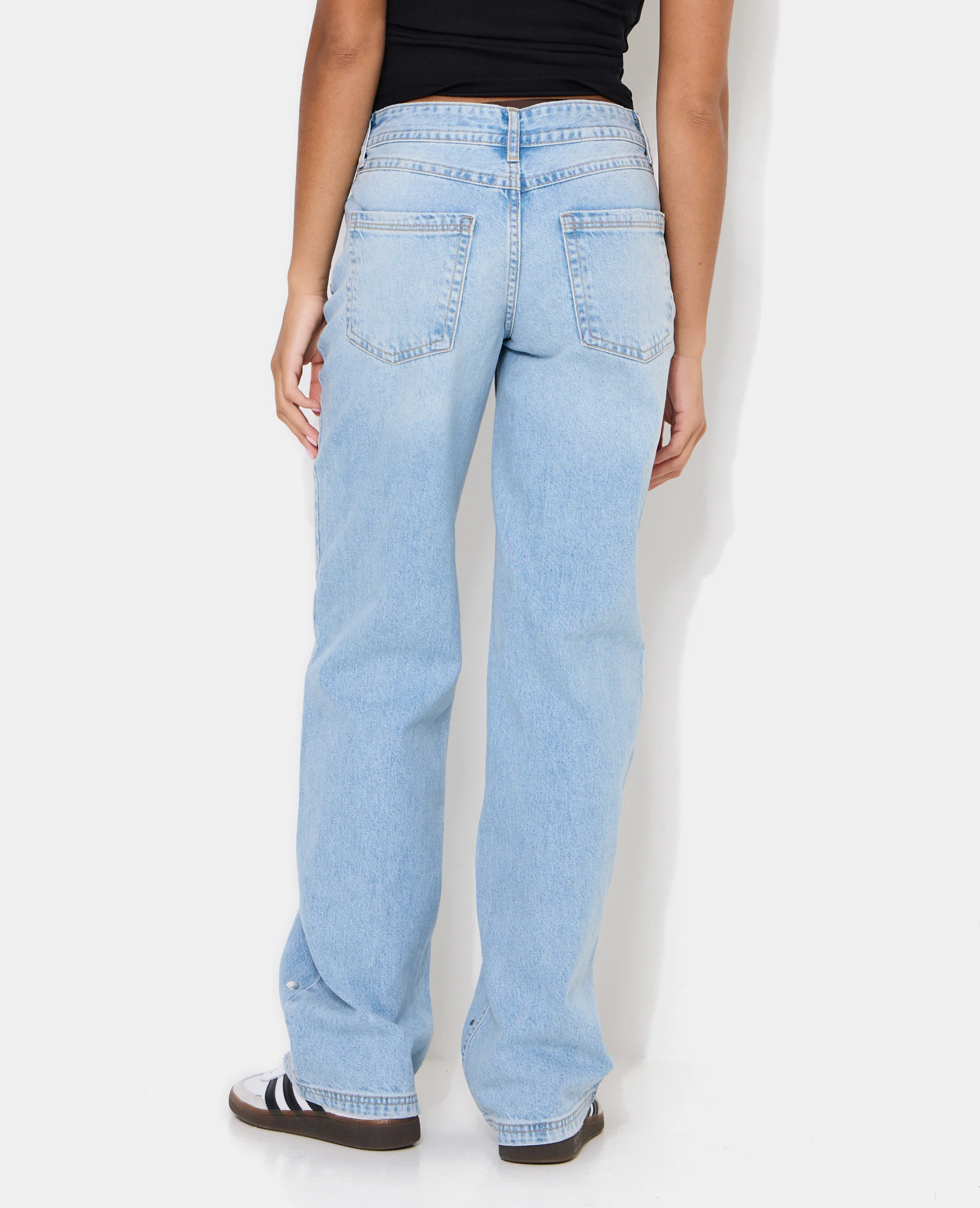 Jean wide taille basse avec clous et œillets - Image 6