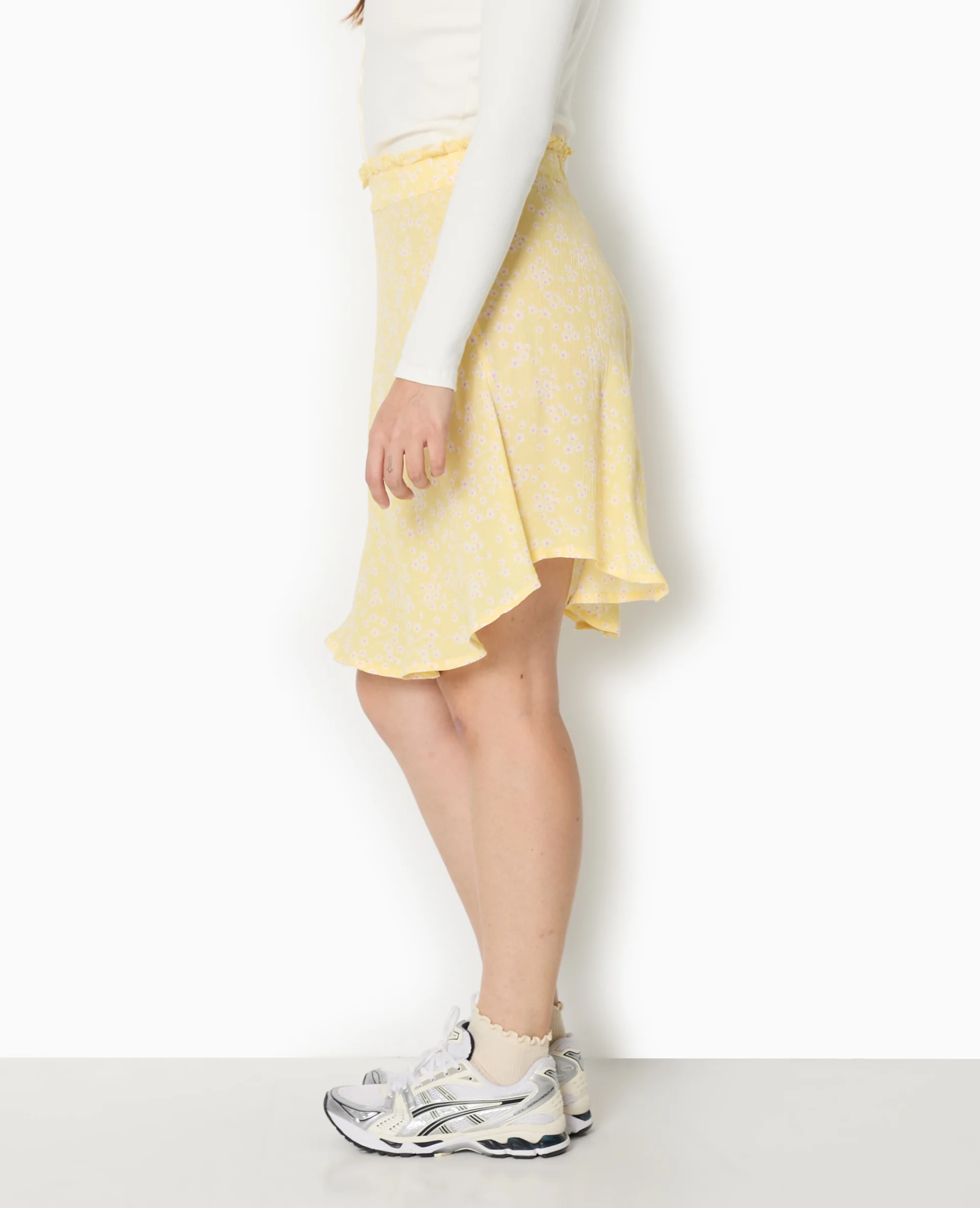 Jupe patineuse avec petites fleurs - Image 3