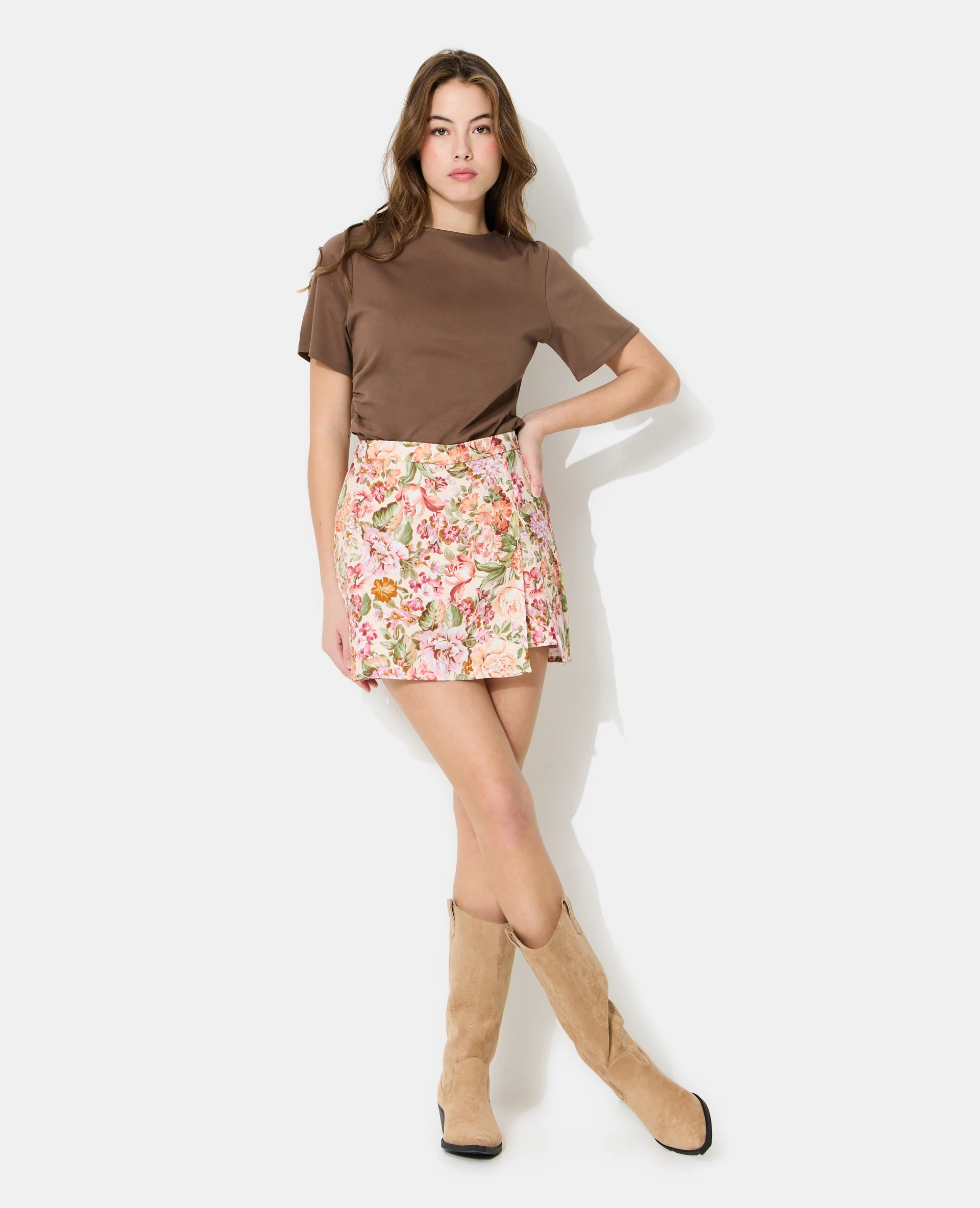 Jupe-short motif fleurs façon tapisserie