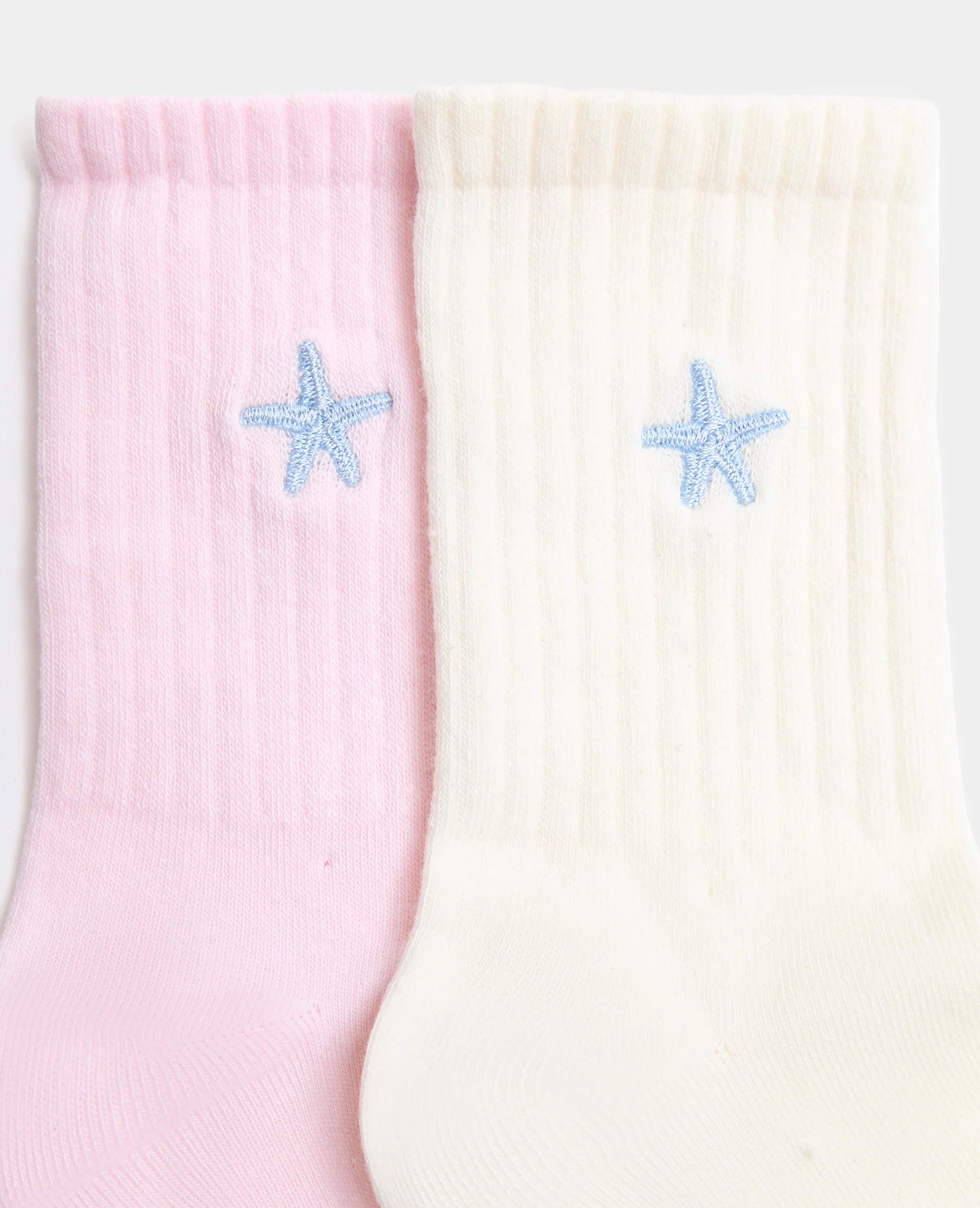 Lot de 2 paires de chaussettes avec étoile brodée - Image 2