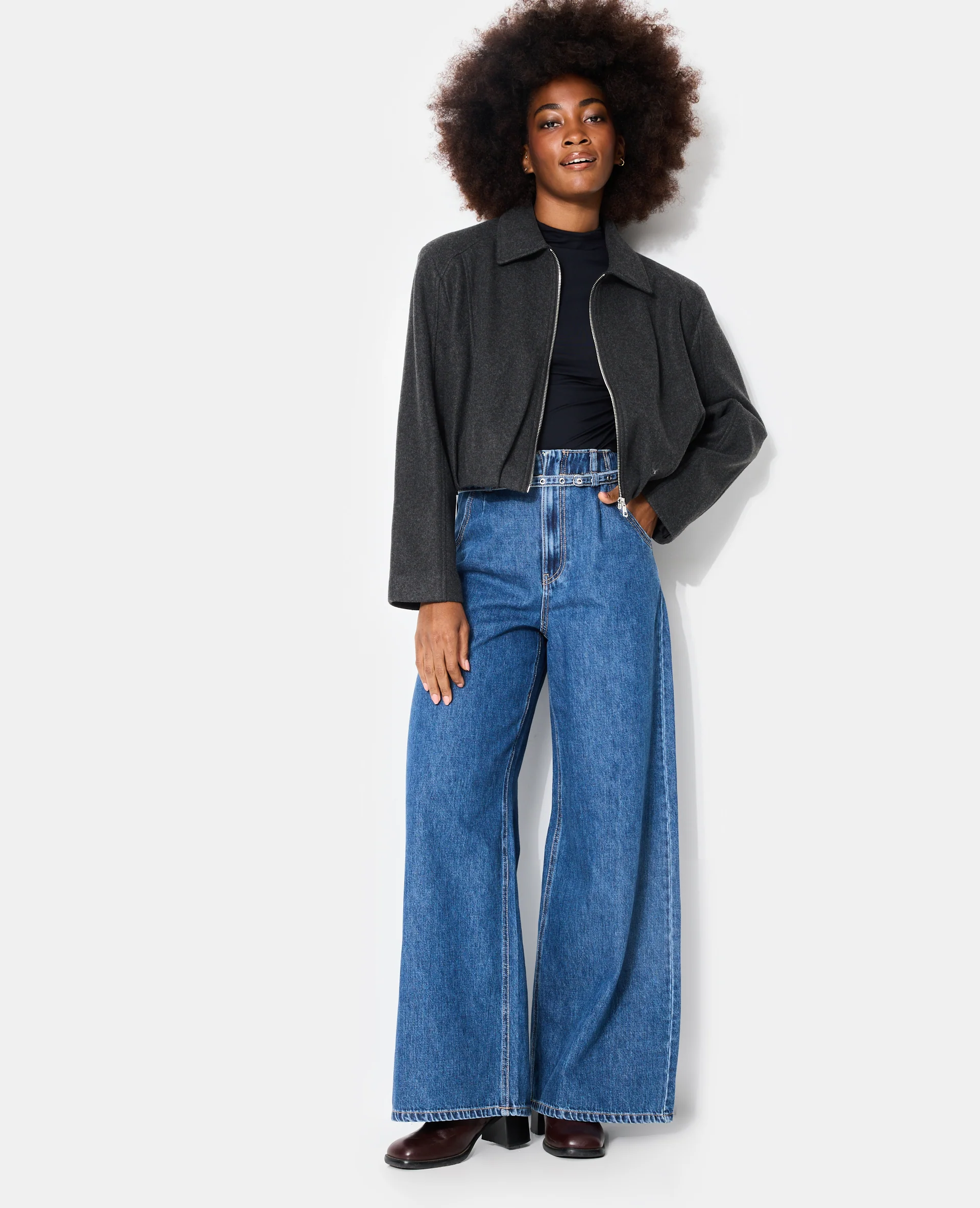 Manteau court drap de laine forme boule - Image 3