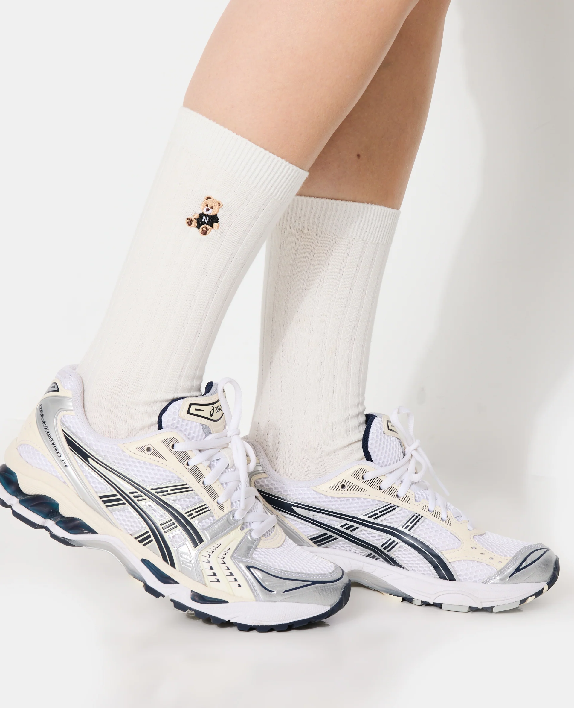 Paire de chaussettes avec broderie ourson - Image 2