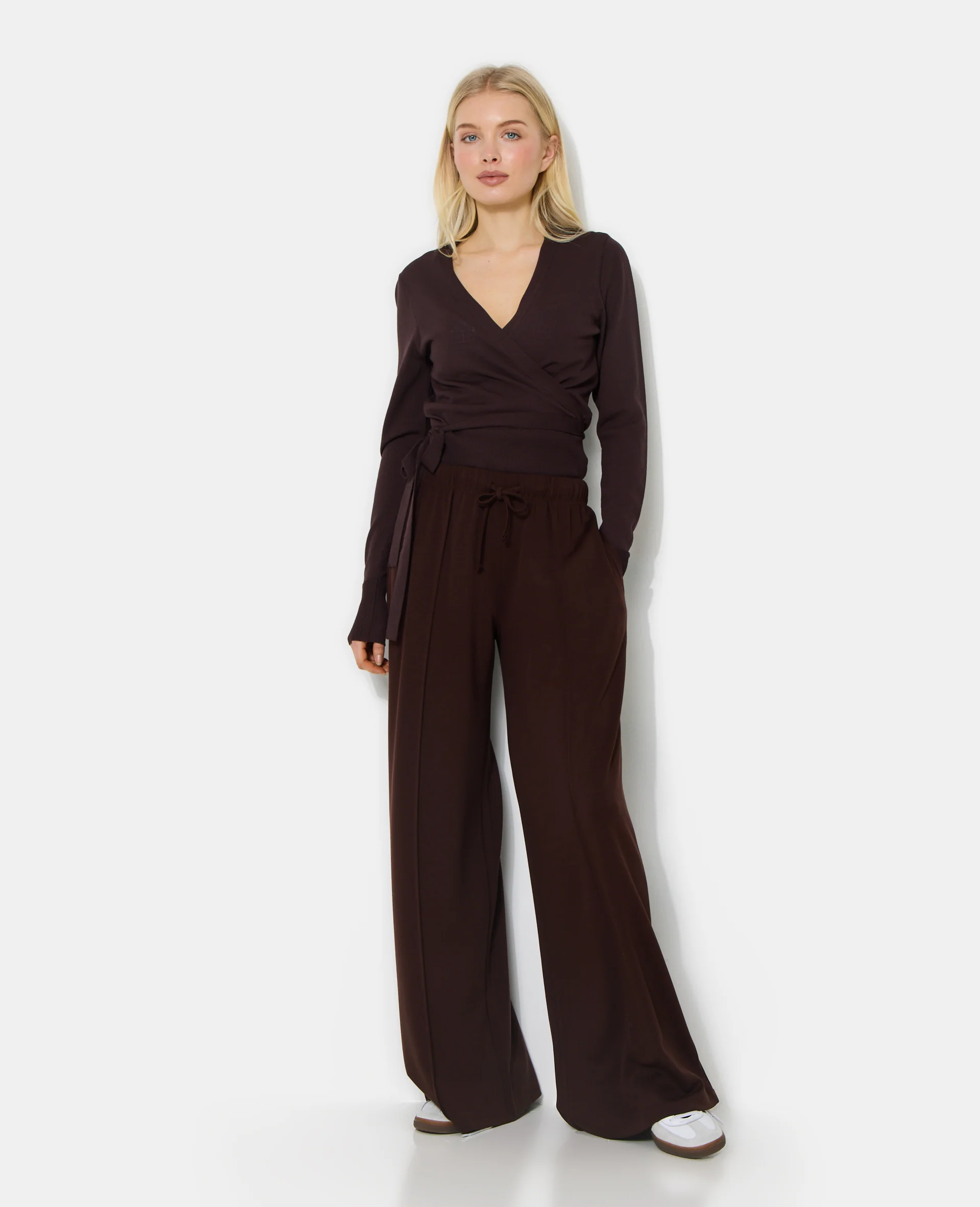 Pantalon de jogging wide taille basse - Image 7