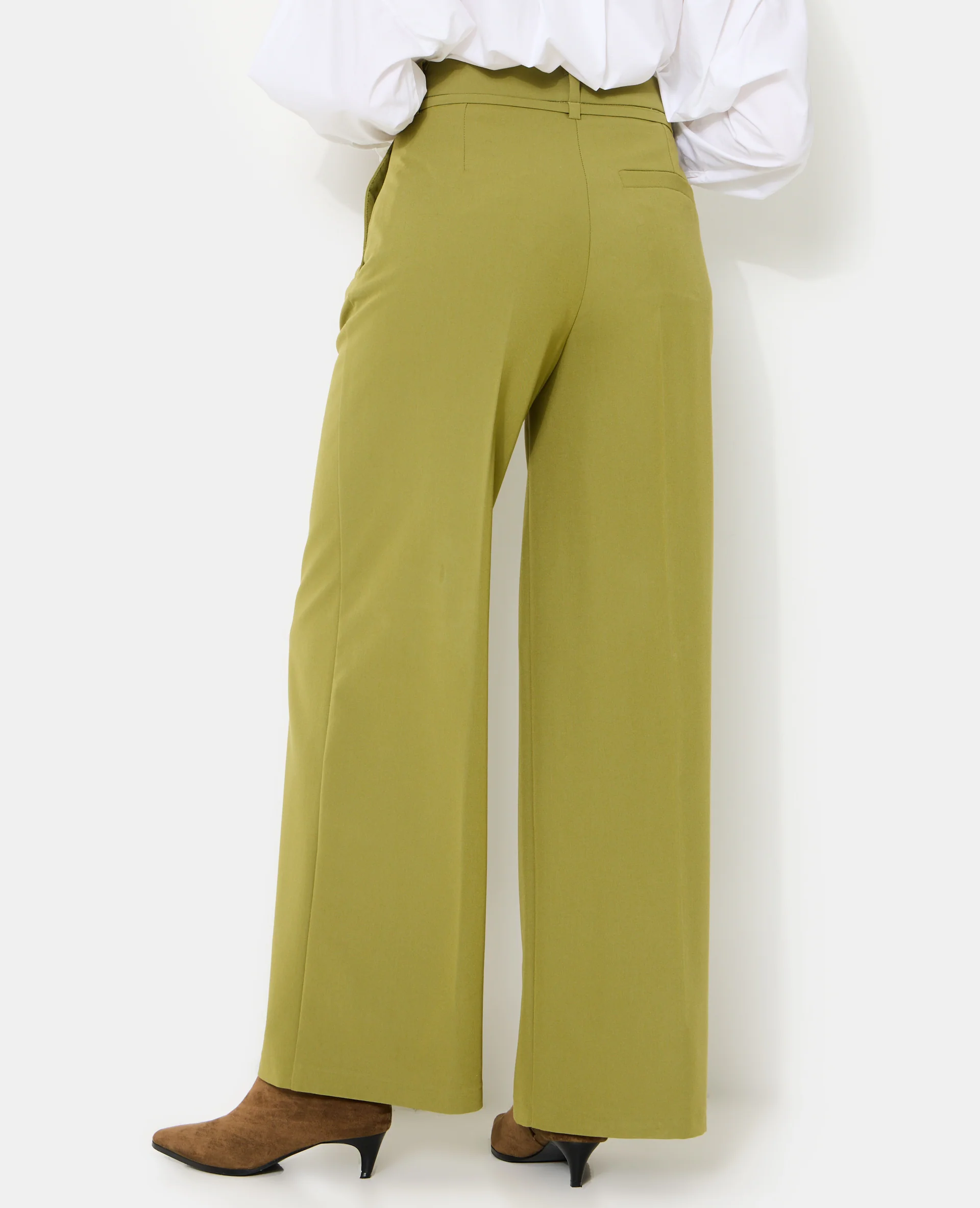 Pantalon droit avec ceinture et boucle fantaisie - Image 6