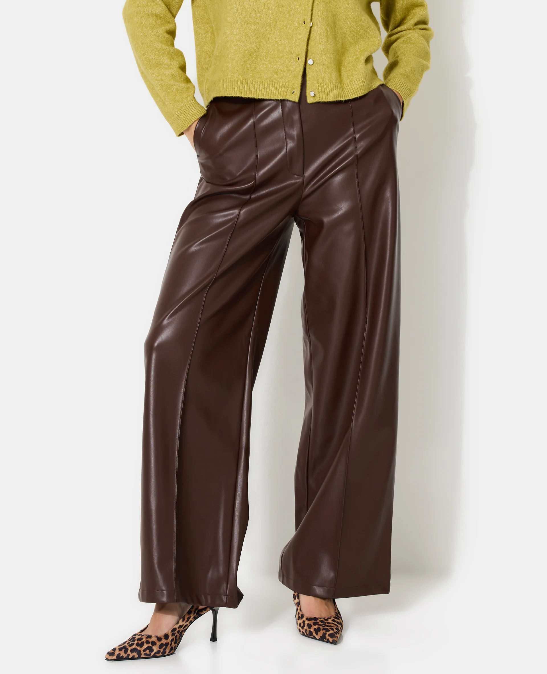 Pantalon droit en simili avec sur piqûres - Image 5