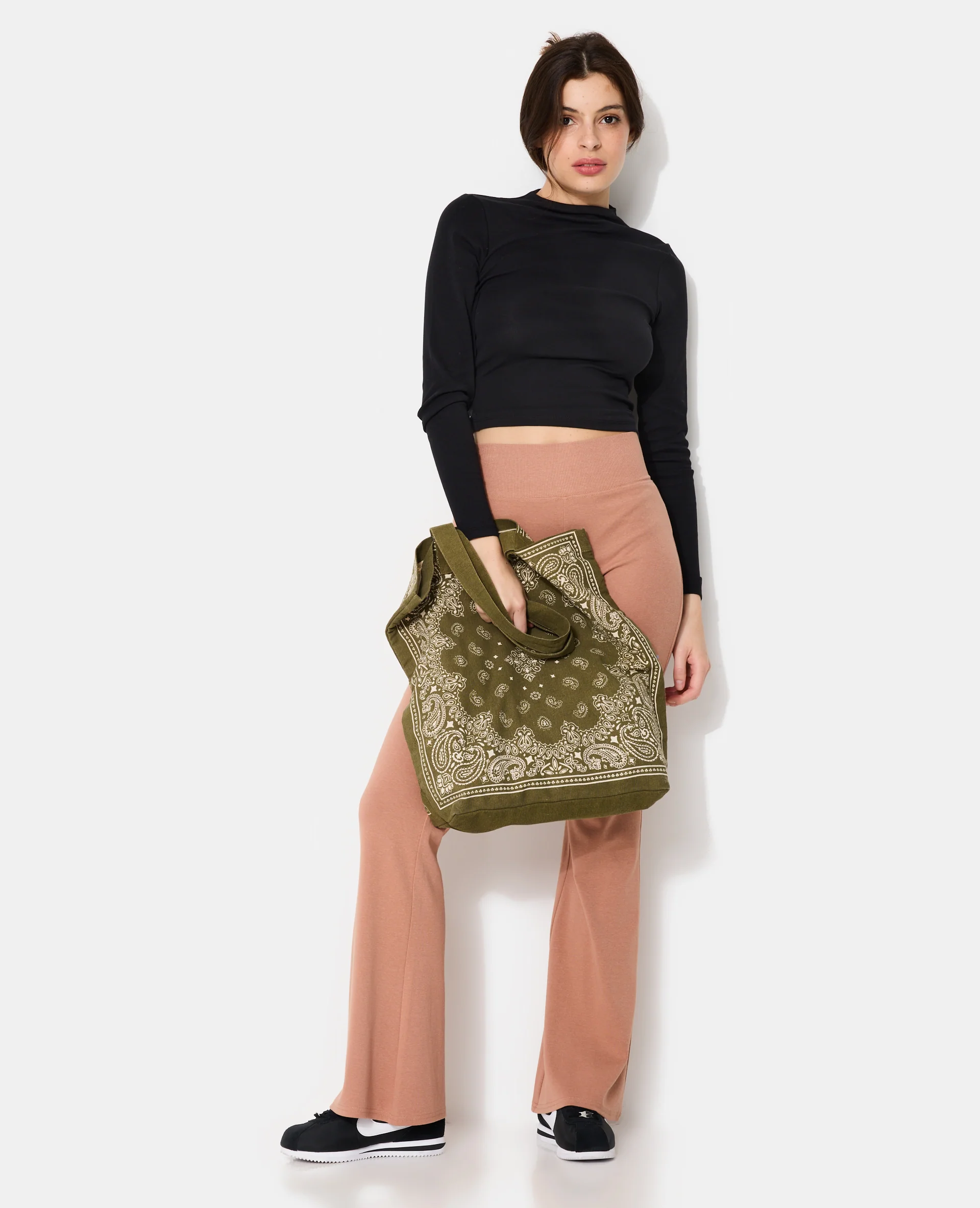 Pantalon flare en maille avec taille élastiquée - Image 7