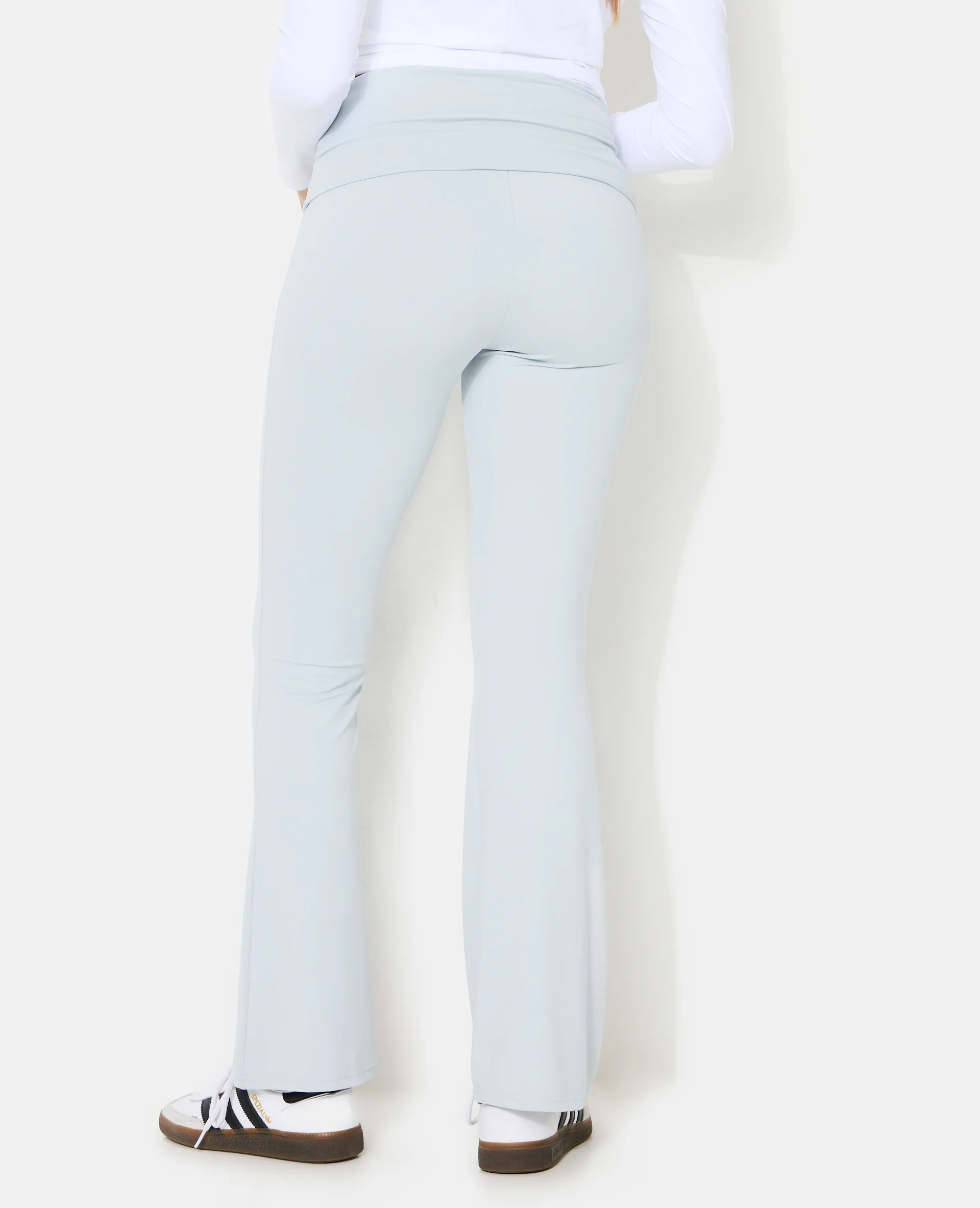 Pantalon flare en matière sculptante - Image 6