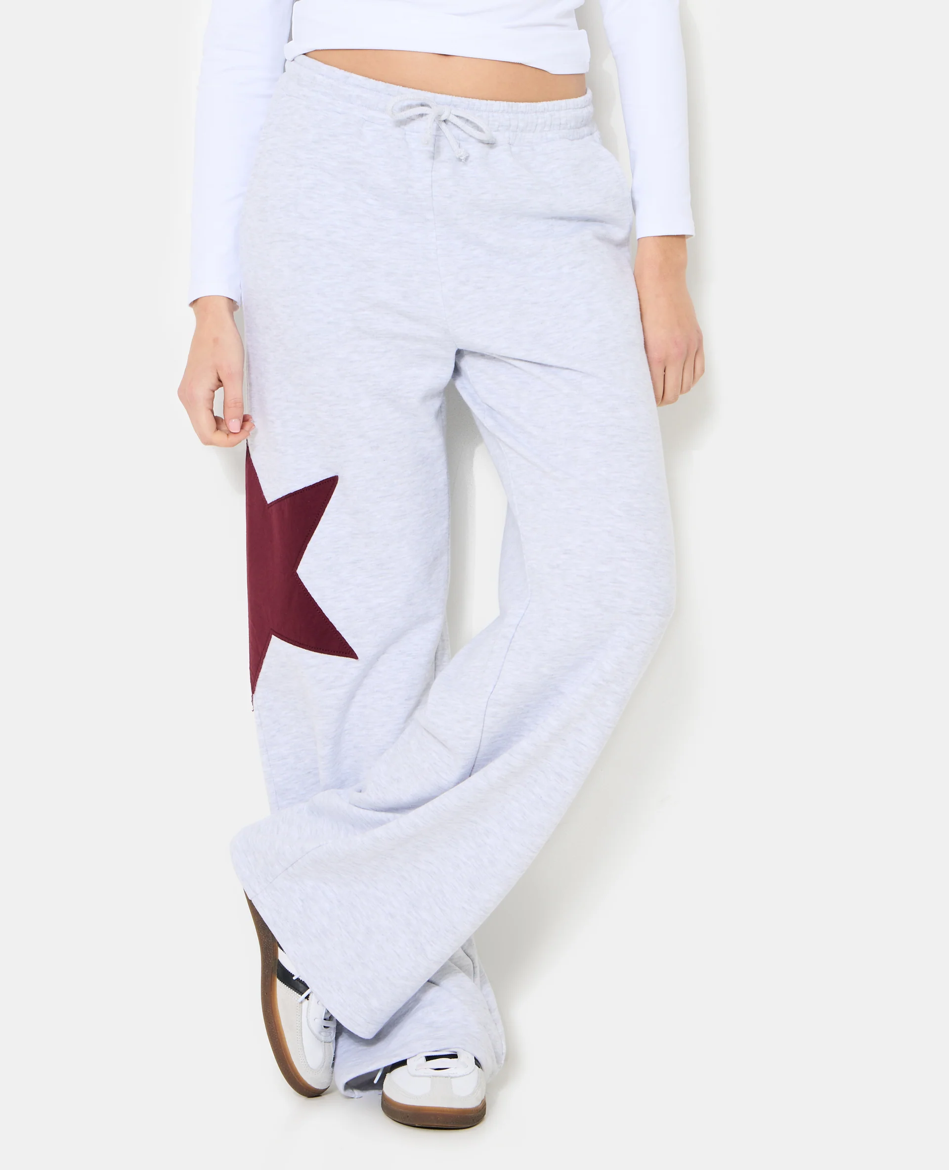 Pantalon large en molleton avec étoile contrastée - Image 5