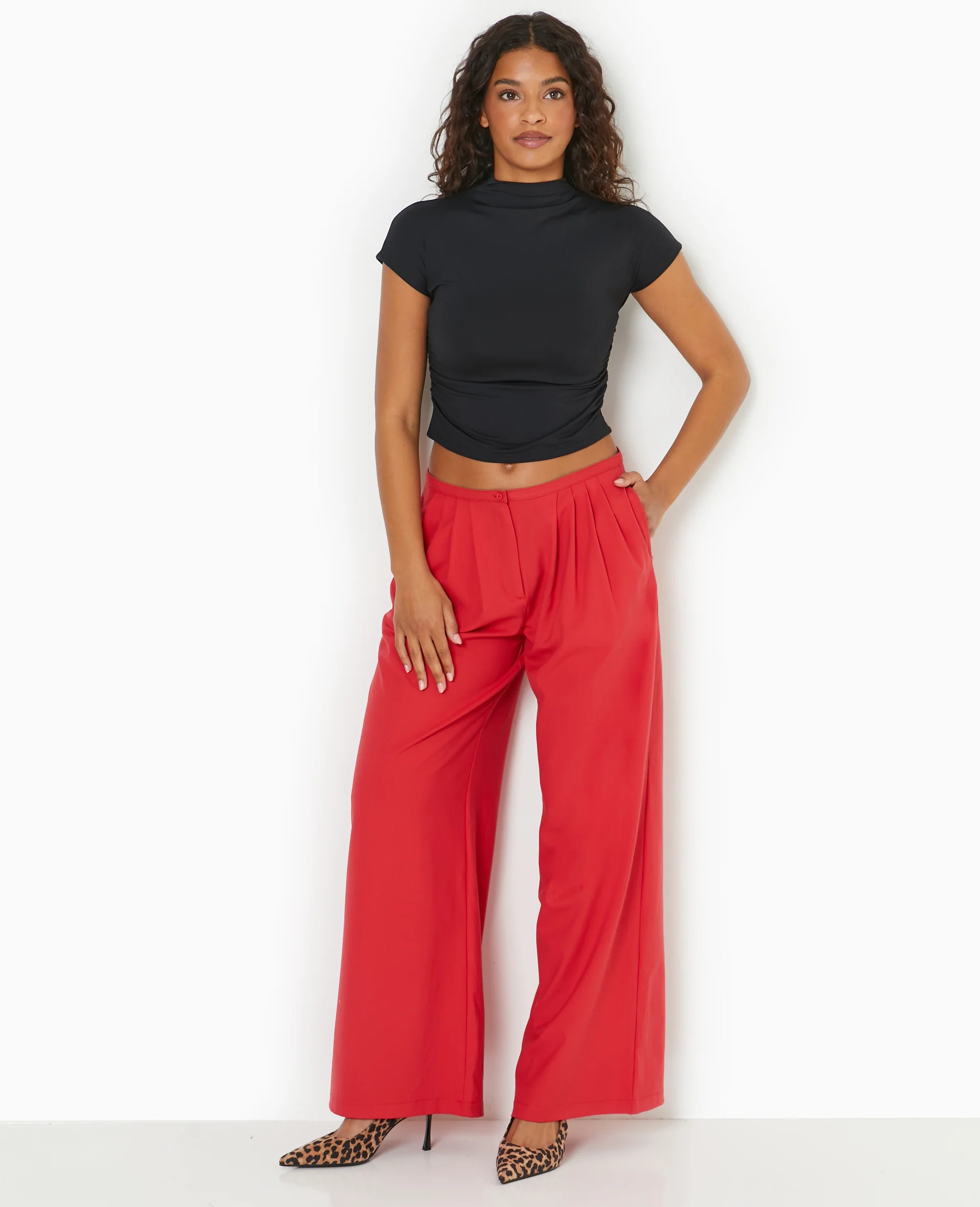 Pantalon large et droit avec pinces - Image 5
