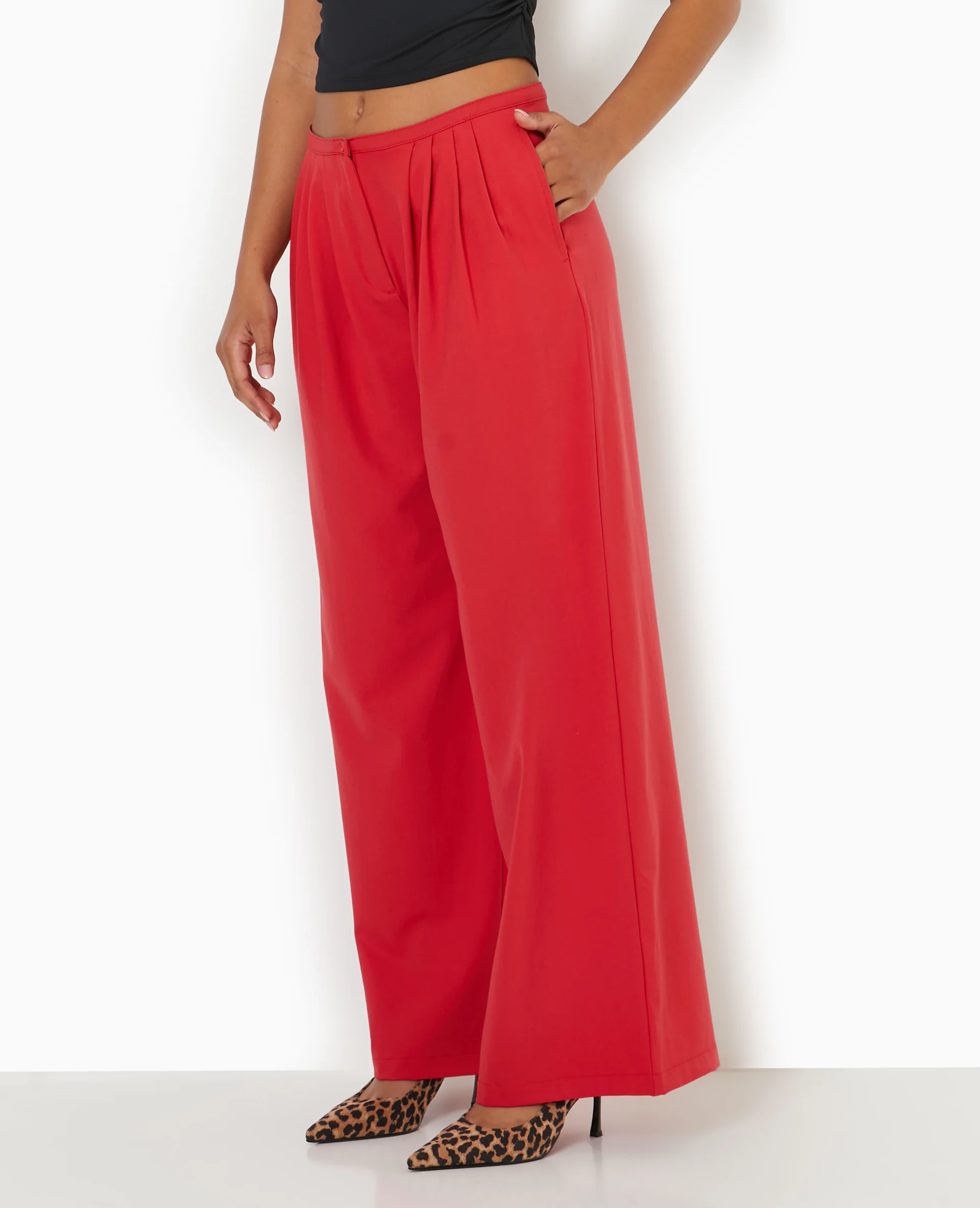 Pantalon large et droit avec pinces - Image 7