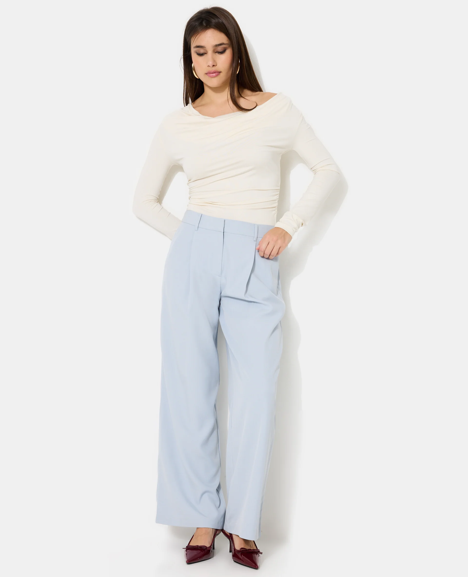 Pantalon large et droit avec pinces - Image 7